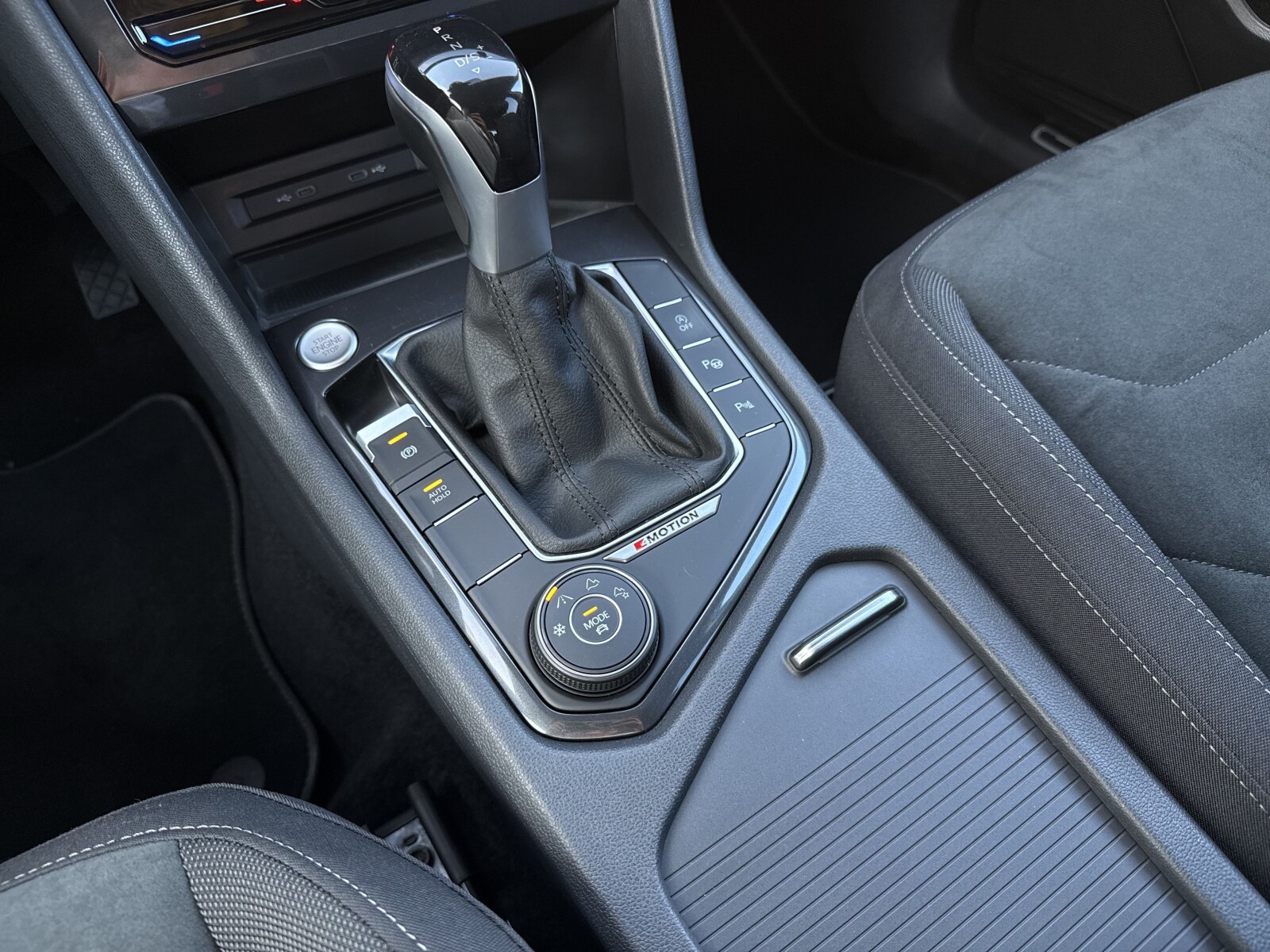 Volkswagen Tiguan Allspace - zdjęcie 21