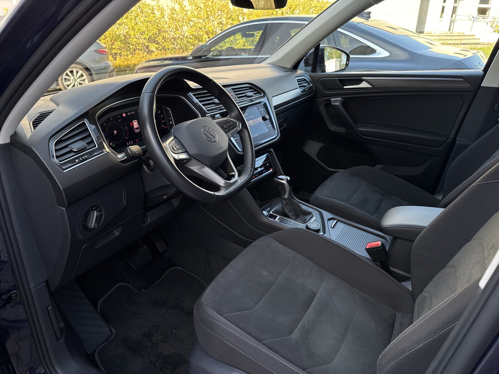Volkswagen Tiguan Allspace - zdjęcie 10