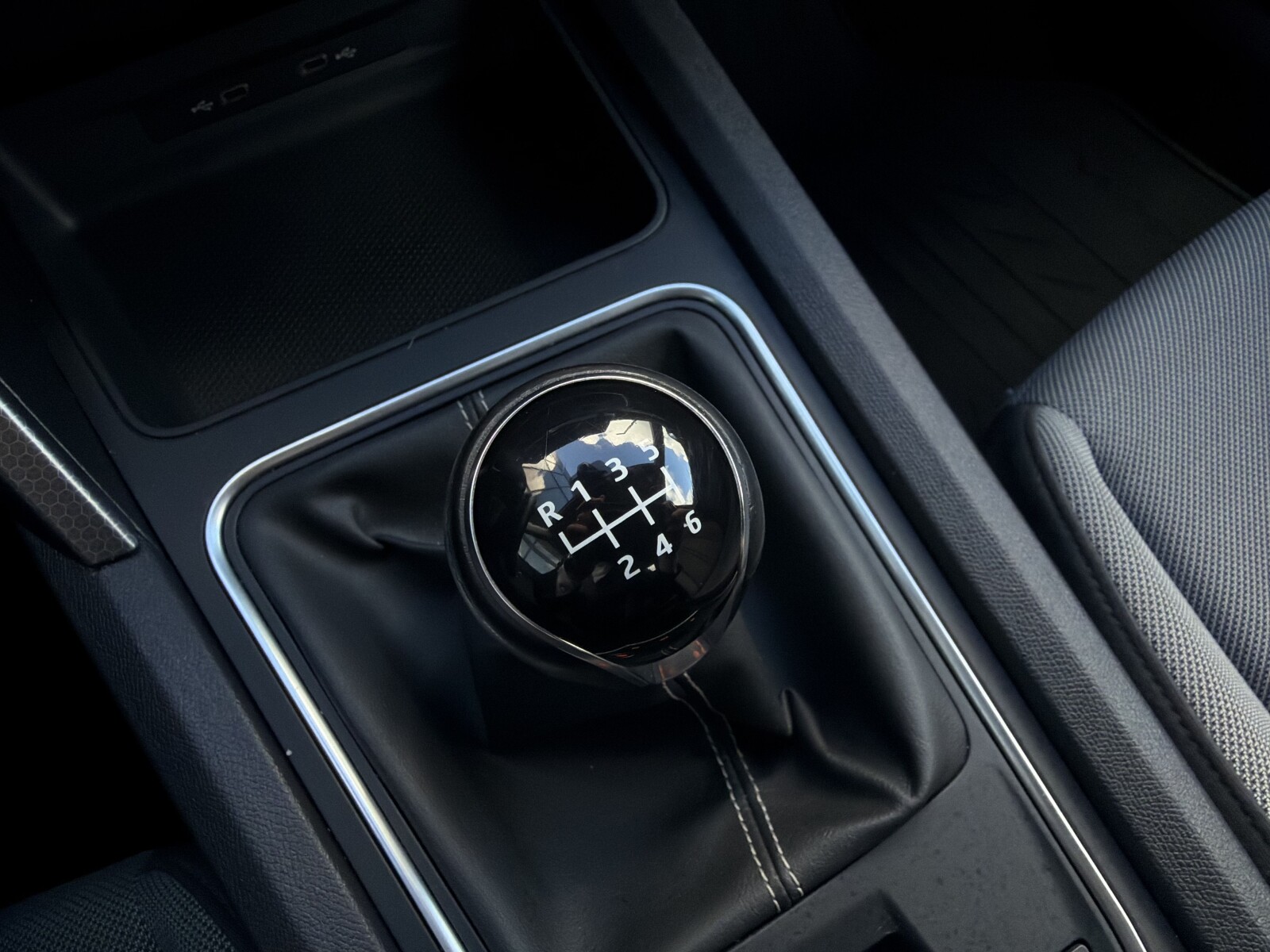 Seat Leon - zdjęcie 22