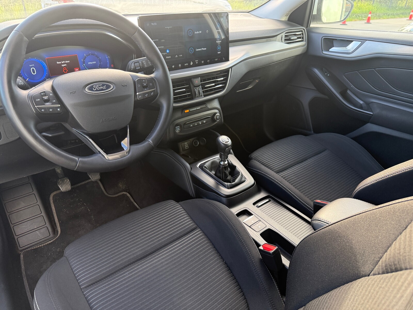 Ford Focus - zdjęcie 2