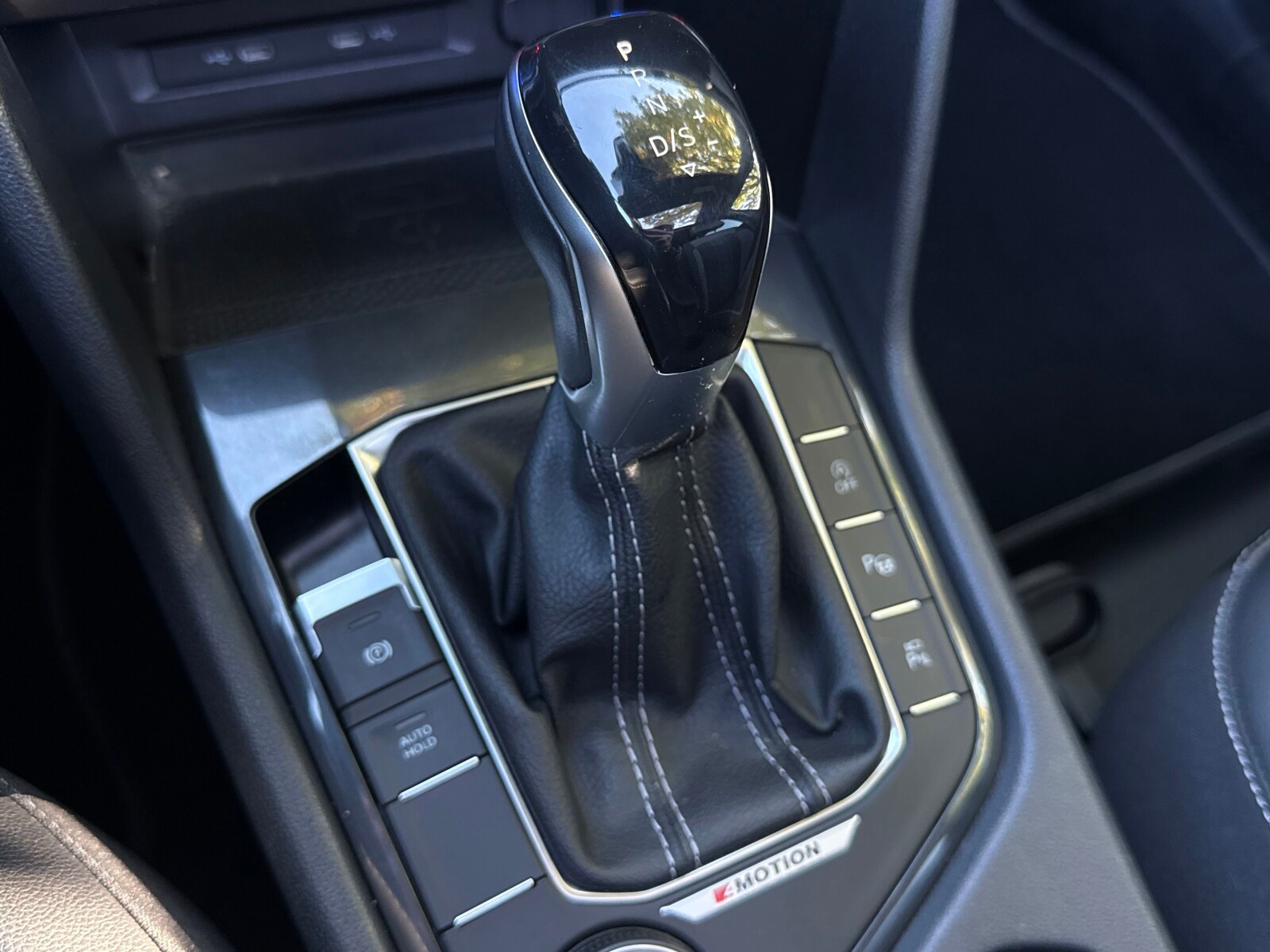 Volkswagen Tiguan Allspace - zdjęcie 16