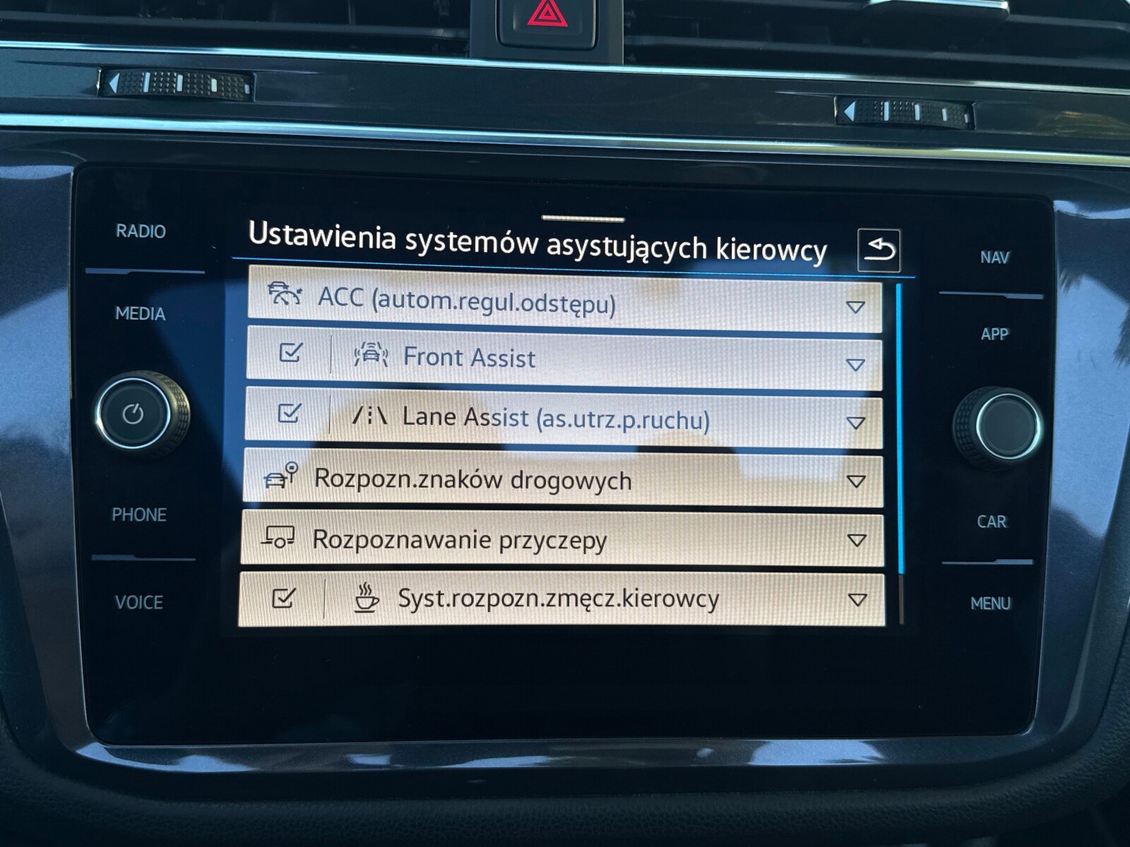 Volkswagen Tiguan Allspace - zdjęcie 24