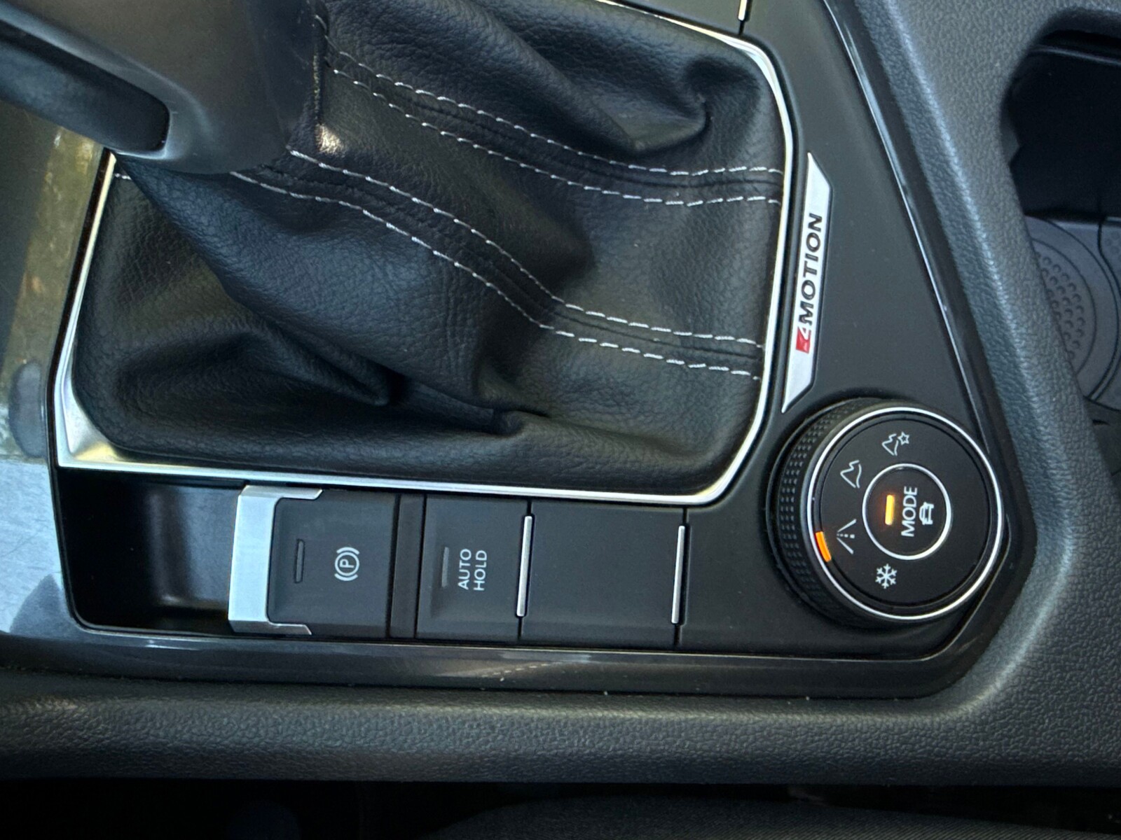 Volkswagen Tiguan Allspace - zdjęcie 17