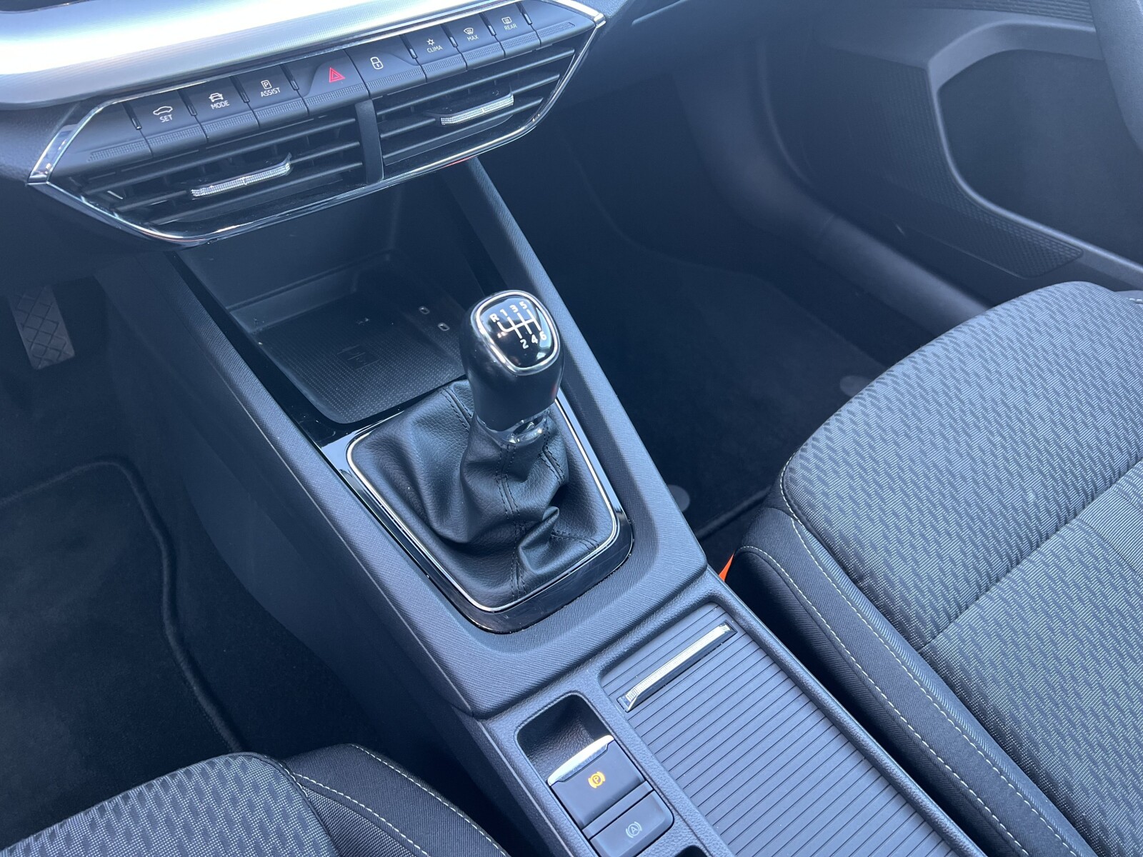 Škoda Octavia Combi - zdjęcie 25