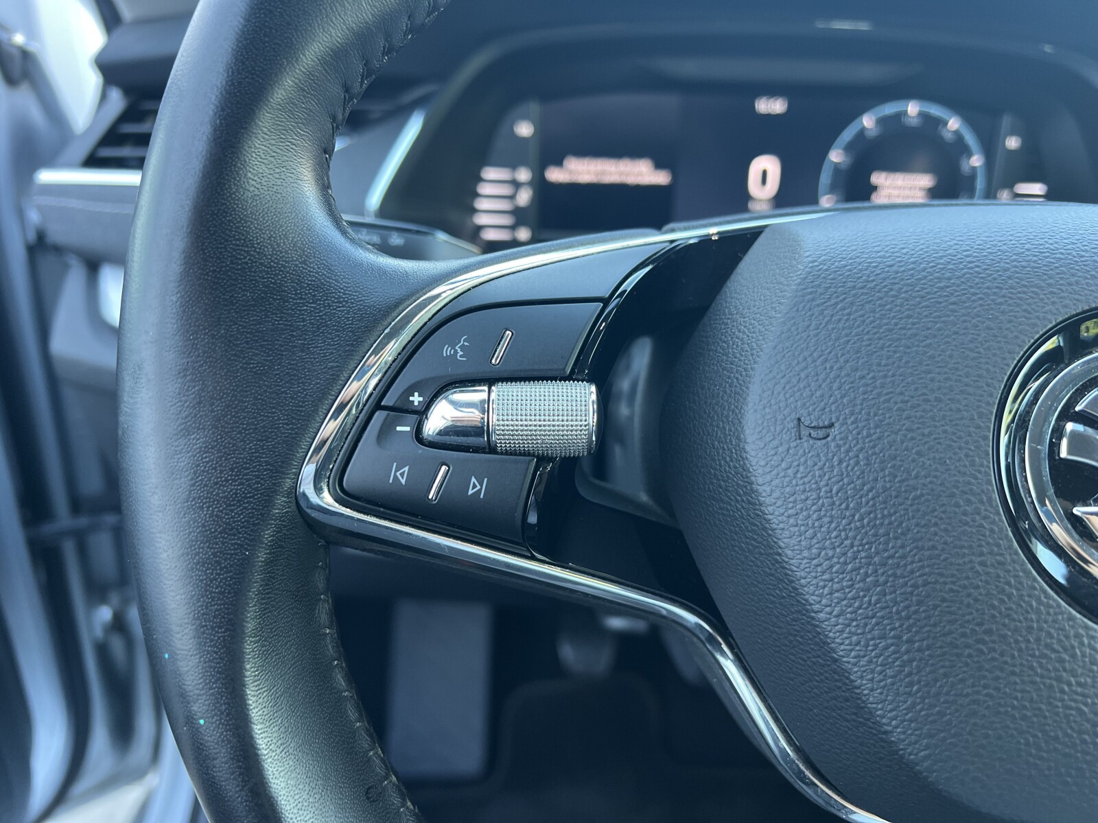 Škoda Octavia Combi - zdjęcie 15