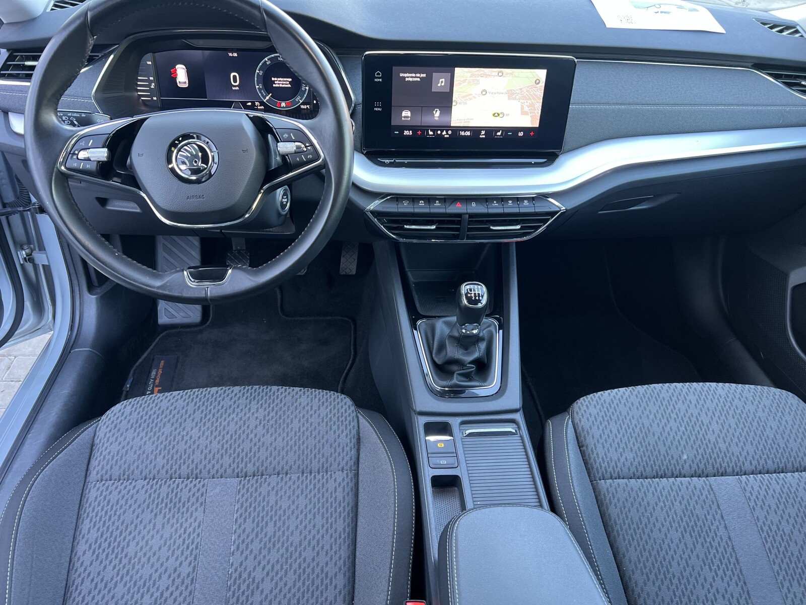 Škoda Octavia Combi - zdjęcie 10