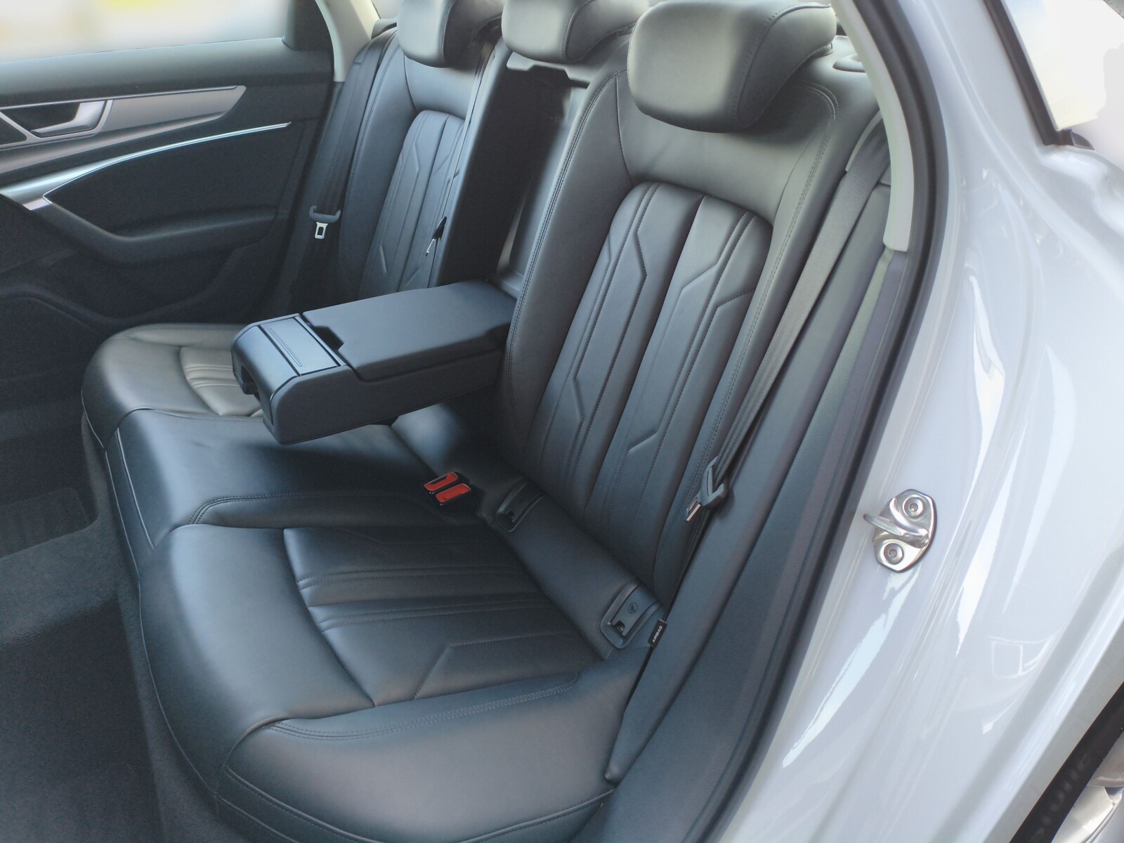 Audi A6 Limousine - zdjęcie 13