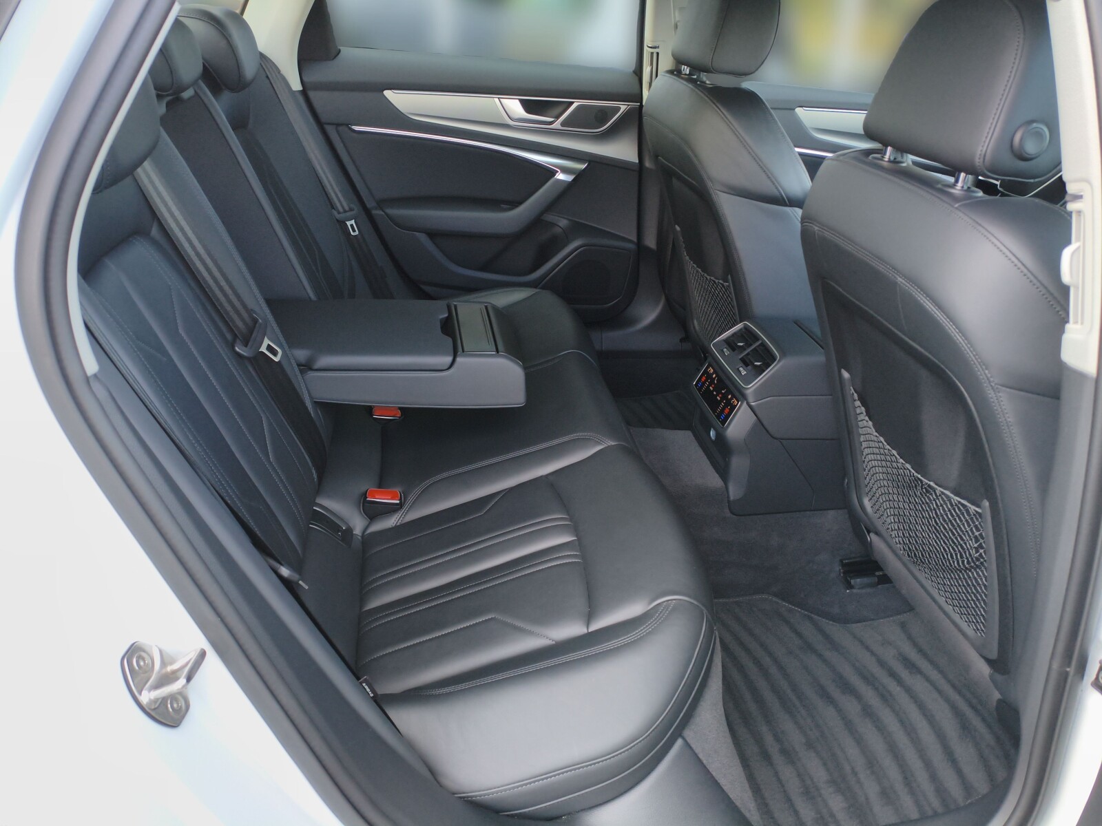 Audi A6 Limousine - zdjęcie 18