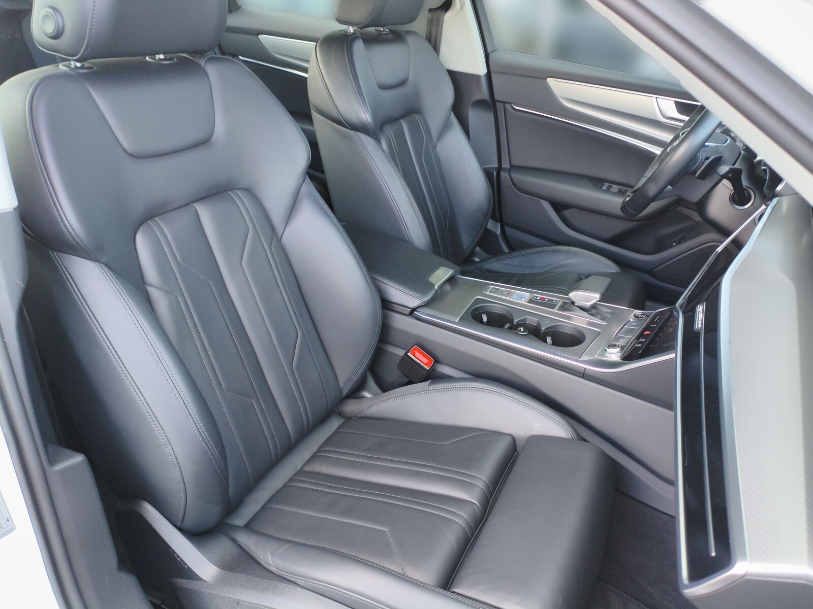 Audi A6 Limousine - zdjęcie 14