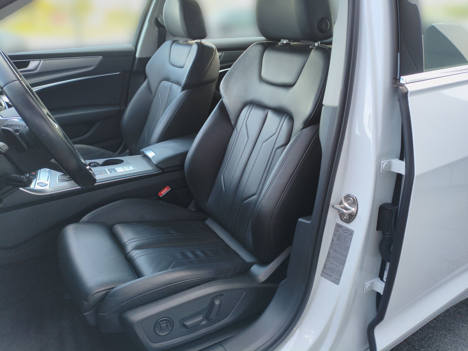 Audi A6 Limousine - zdjęcie 16