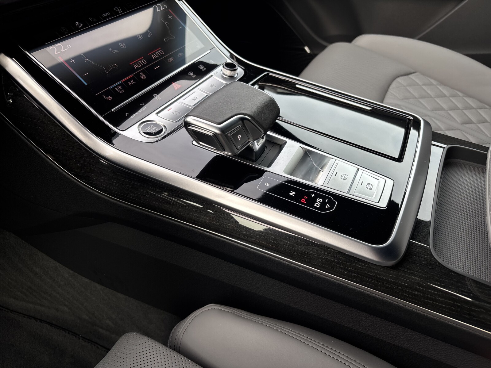 Audi Q7 - zdjęcie 18
