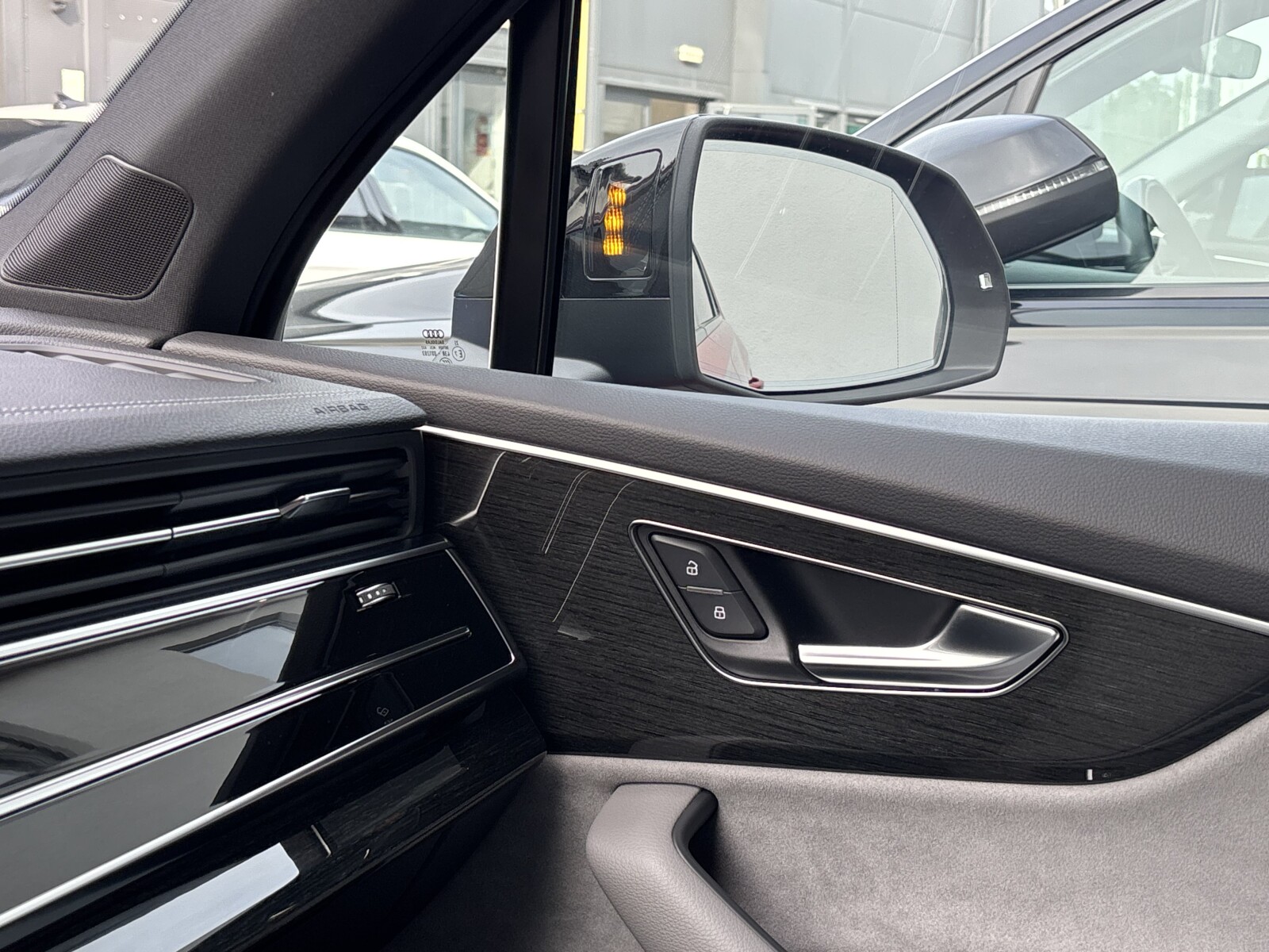 Audi Q7 - zdjęcie 30