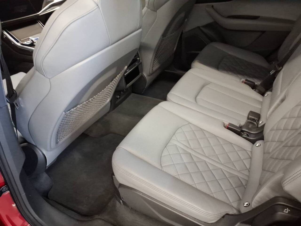 Audi Q7 - zdjęcie 9