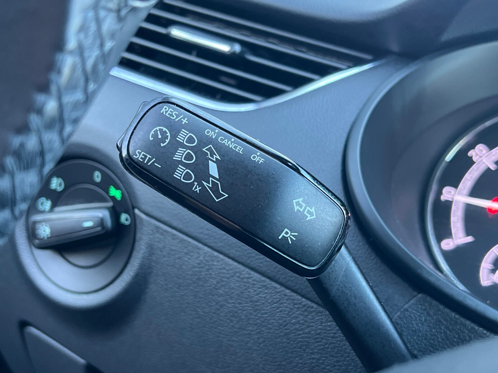 Škoda Octavia Combi - zdjęcie 12