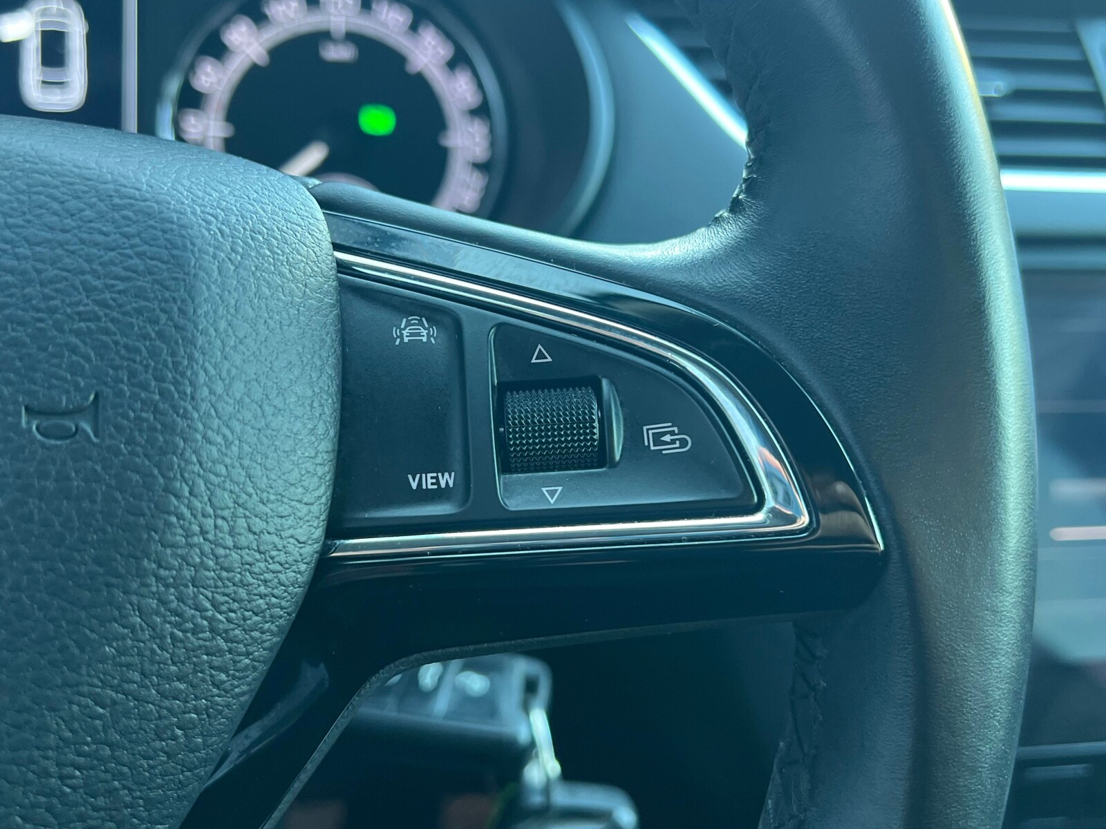 Škoda Octavia Combi - zdjęcie 13