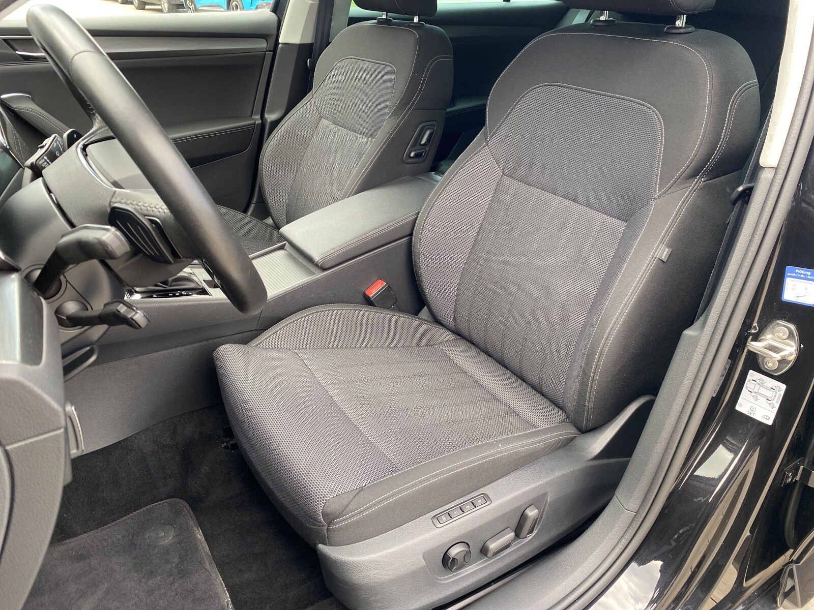 Škoda Superb Combi - zdjęcie 9