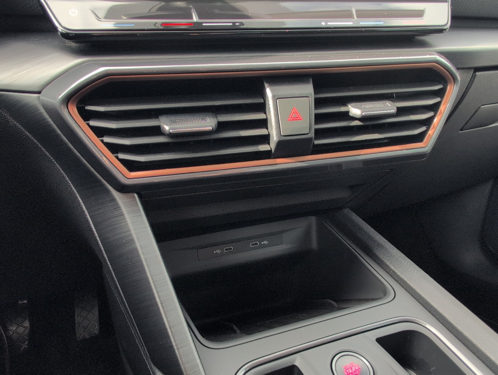 Cupra Leon Sportstourer - zdjęcie 38