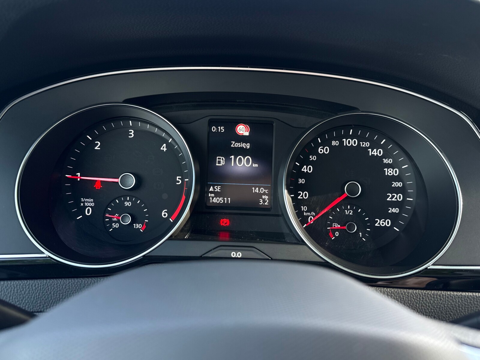 Volkswagen Passat - zdjęcie 19