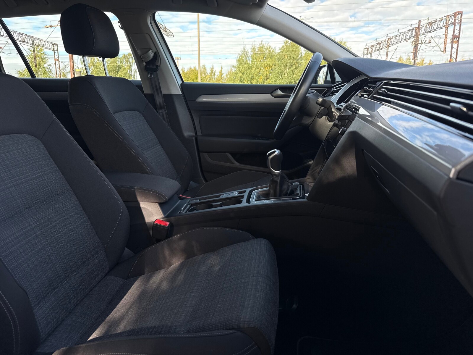 Volkswagen Passat - zdjęcie 14