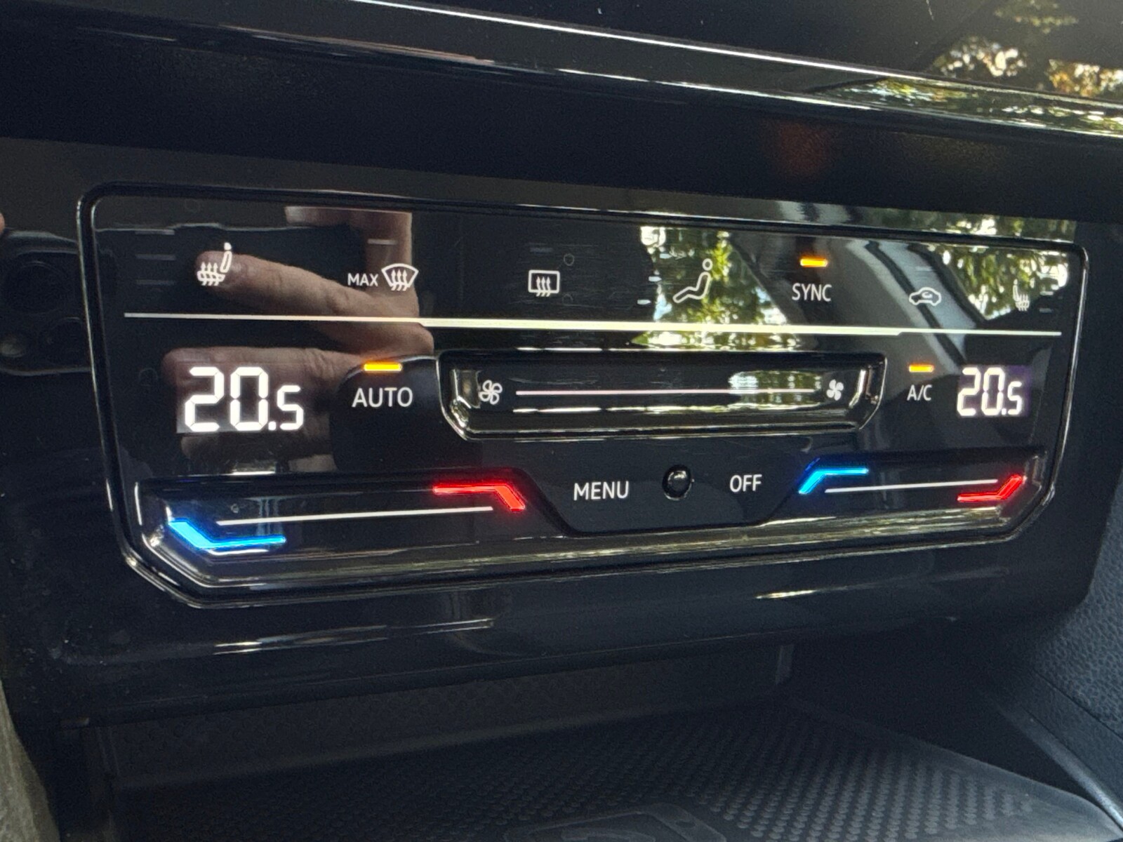 Volkswagen Passat - zdjęcie 24