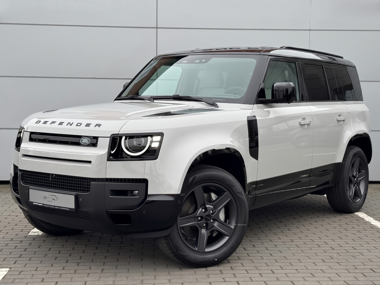 Land Rover Defender 110