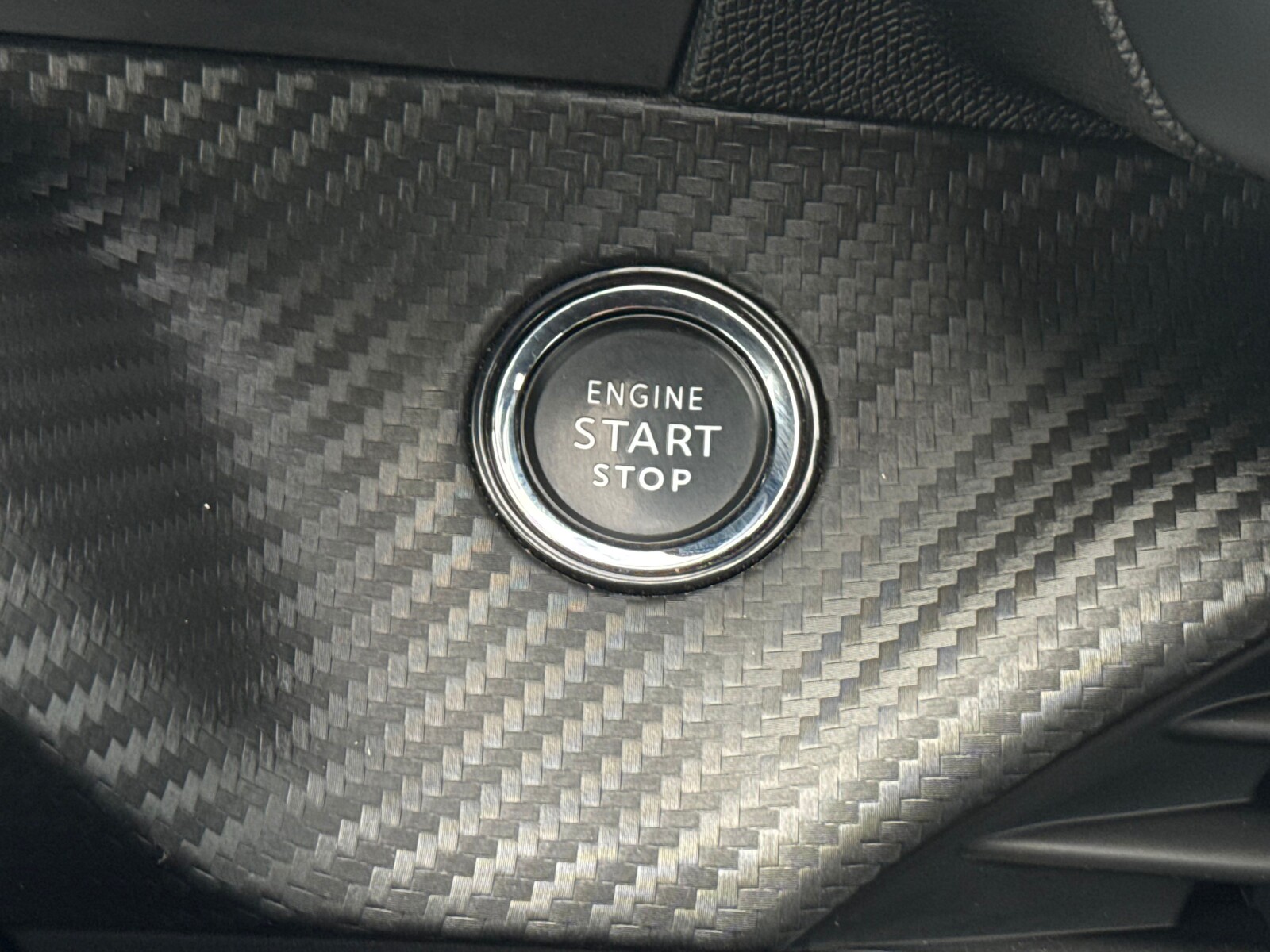 Peugeot 208 - zdjęcie 20