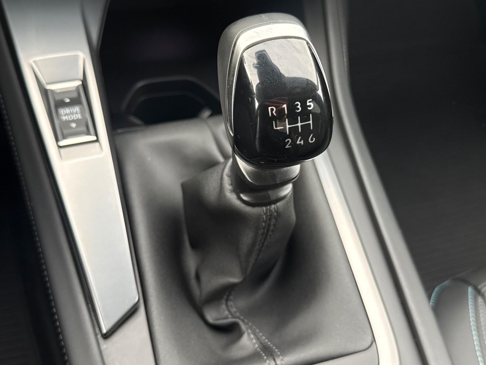 Peugeot 308 - zdjęcie 15