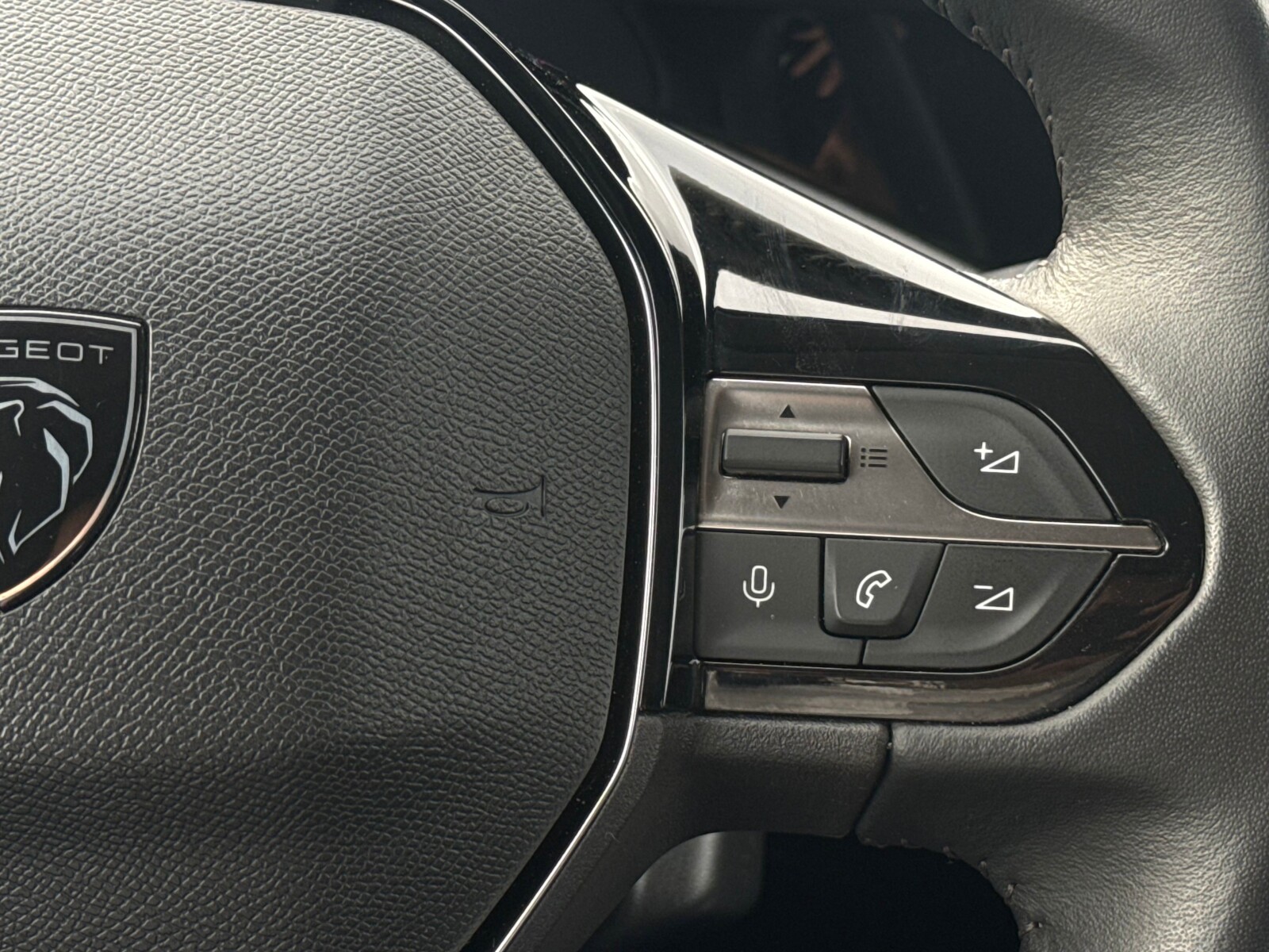 Peugeot 308 - zdjęcie 18