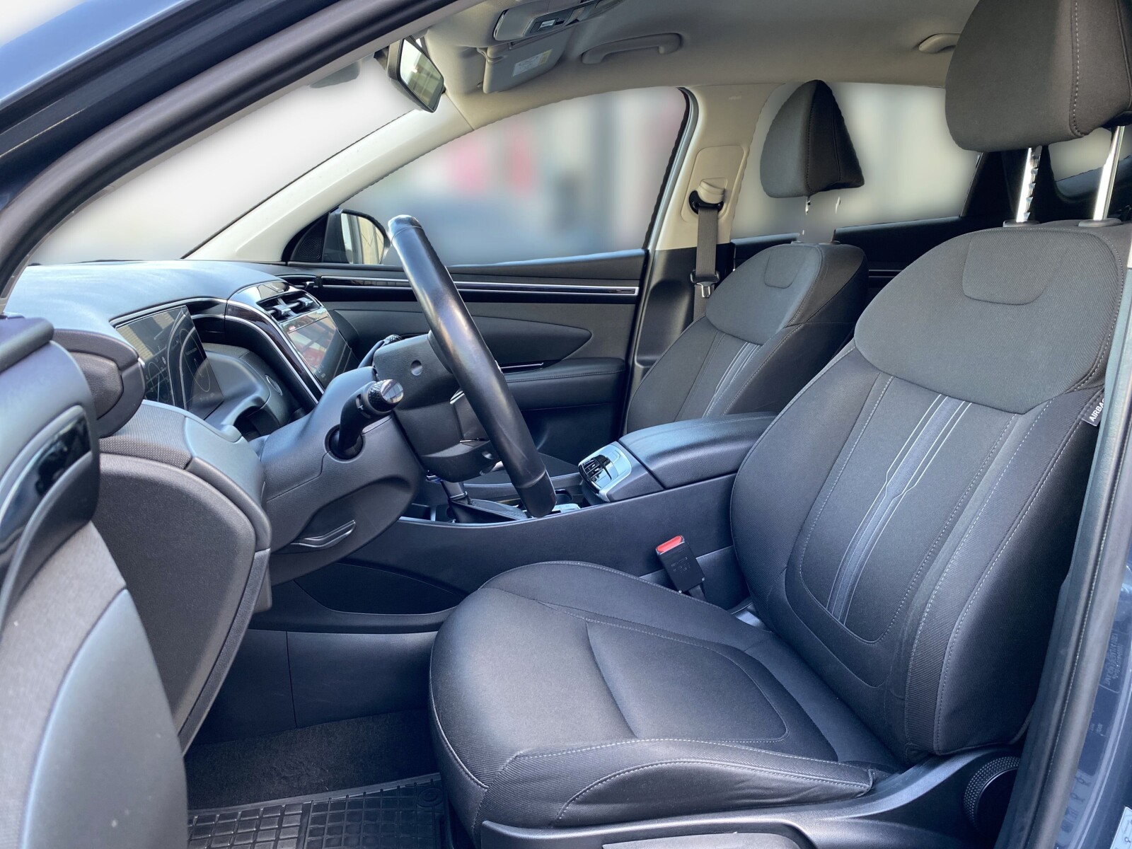 Hyundai Tucson - zdjęcie 12