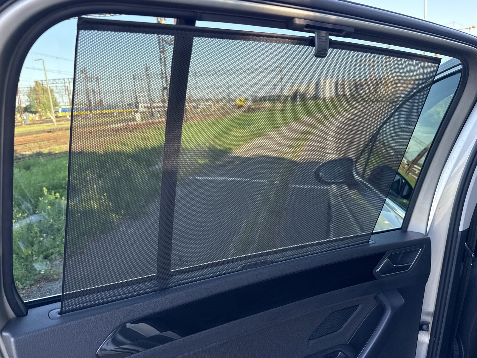 Volkswagen Touran - zdjęcie 32