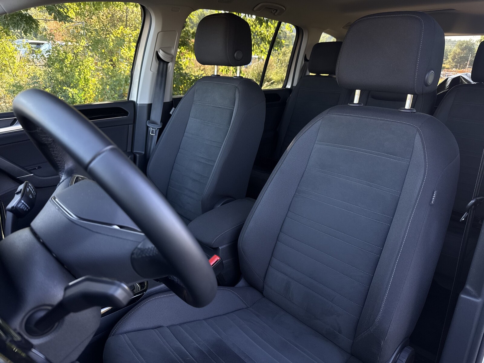 Volkswagen Touran - zdjęcie 12