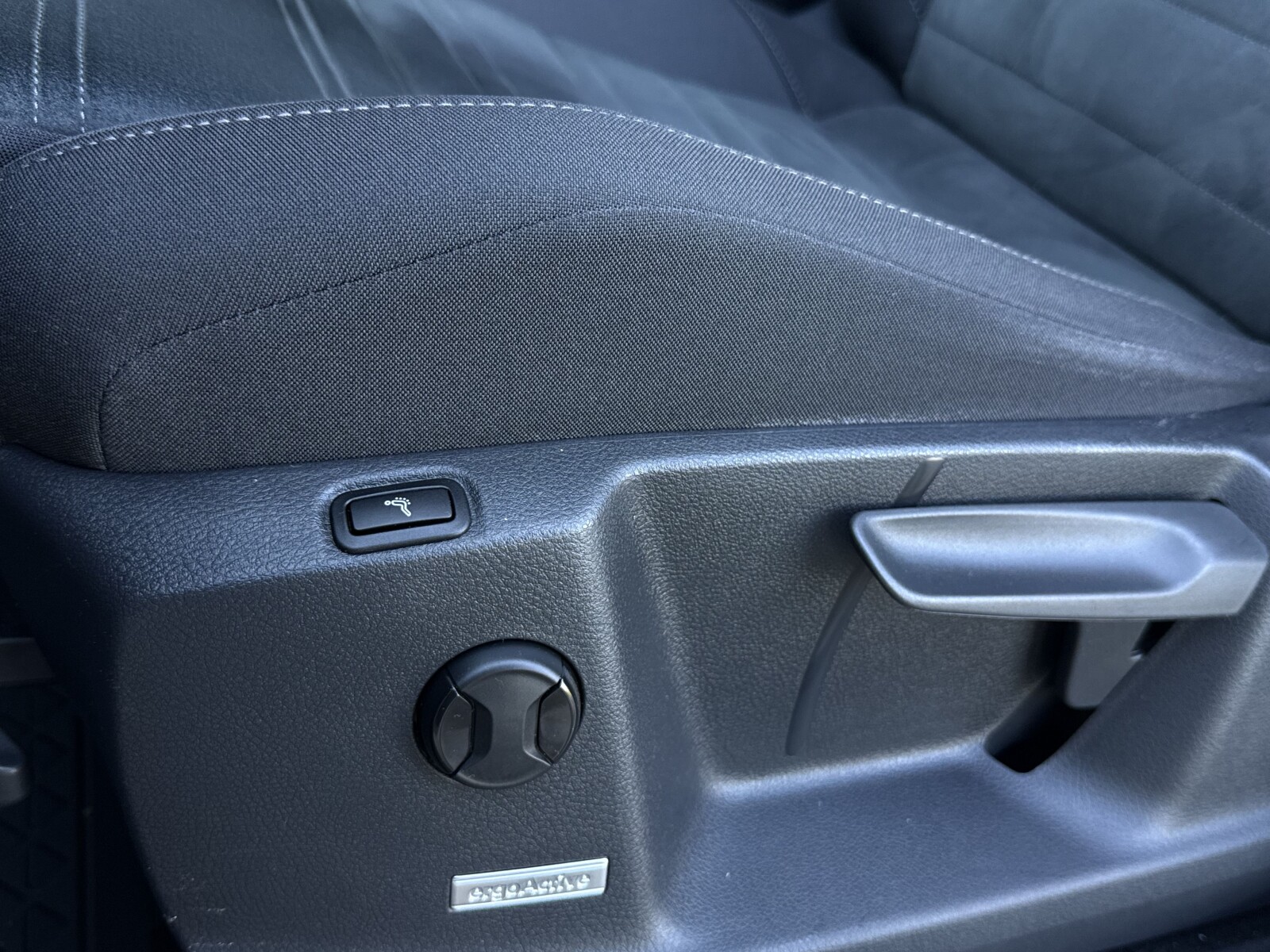 Volkswagen Touran - zdjęcie 11
