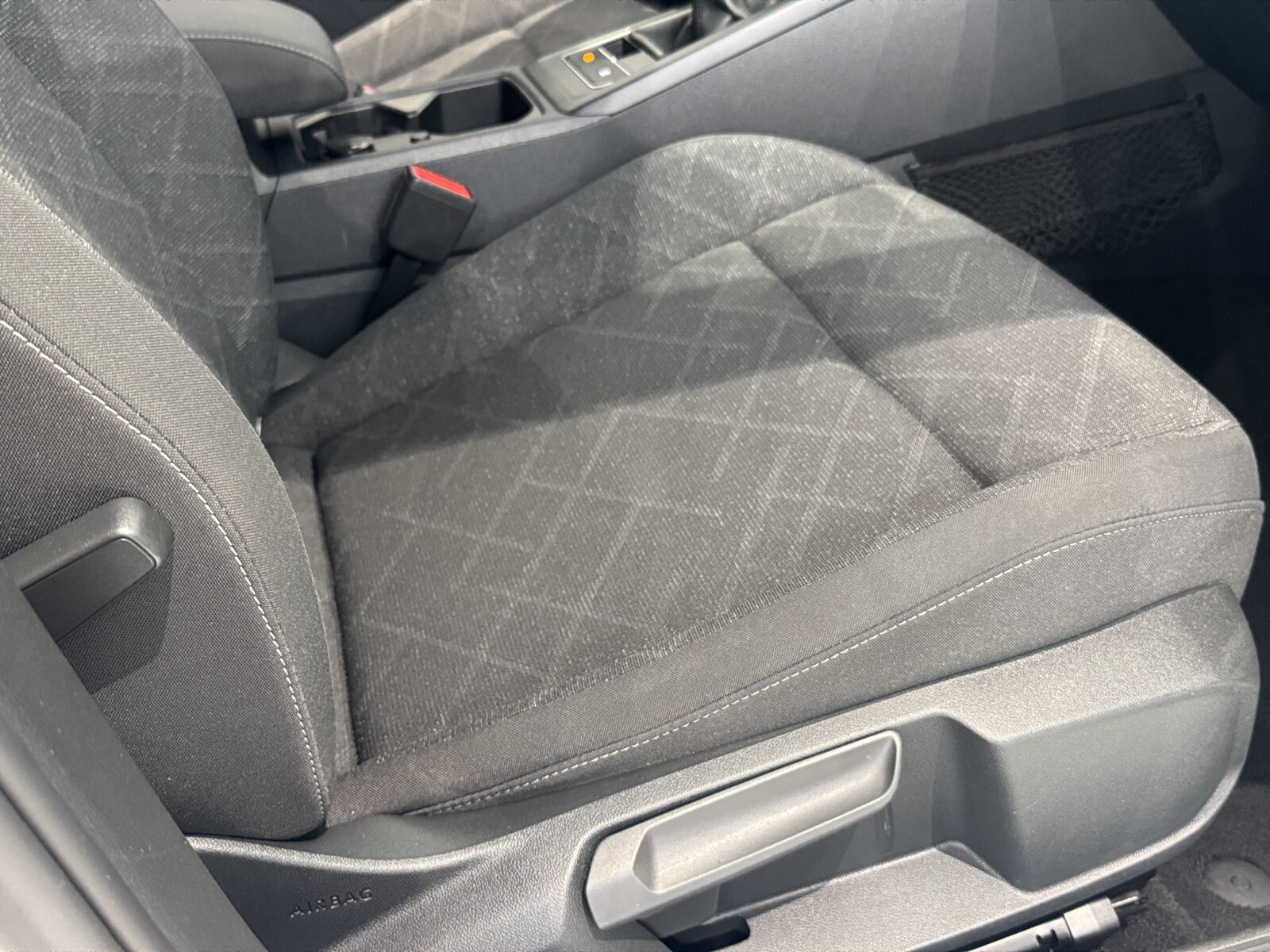 Volkswagen Golf - zdjęcie 17
