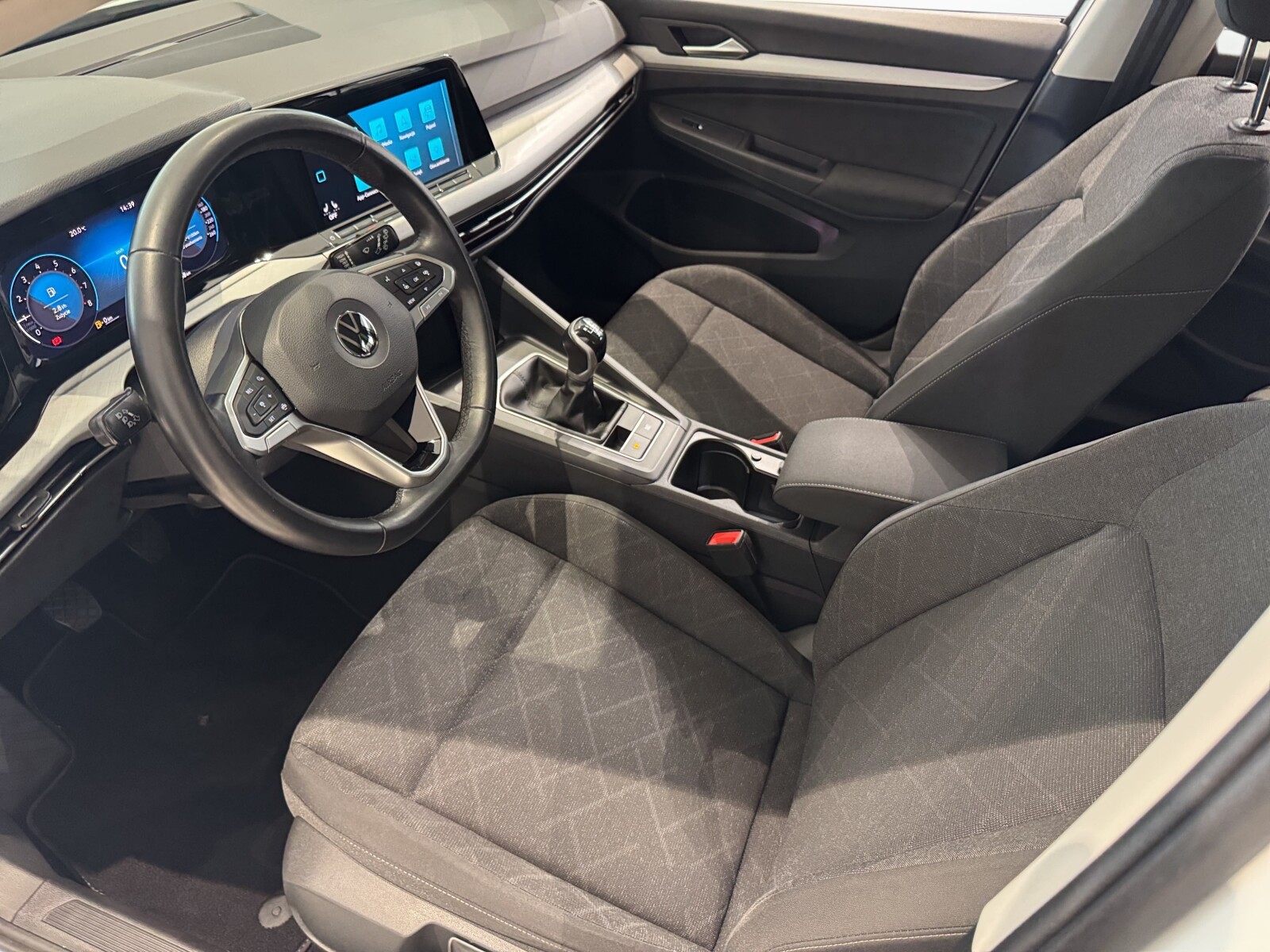 Volkswagen Golf - zdjęcie 10