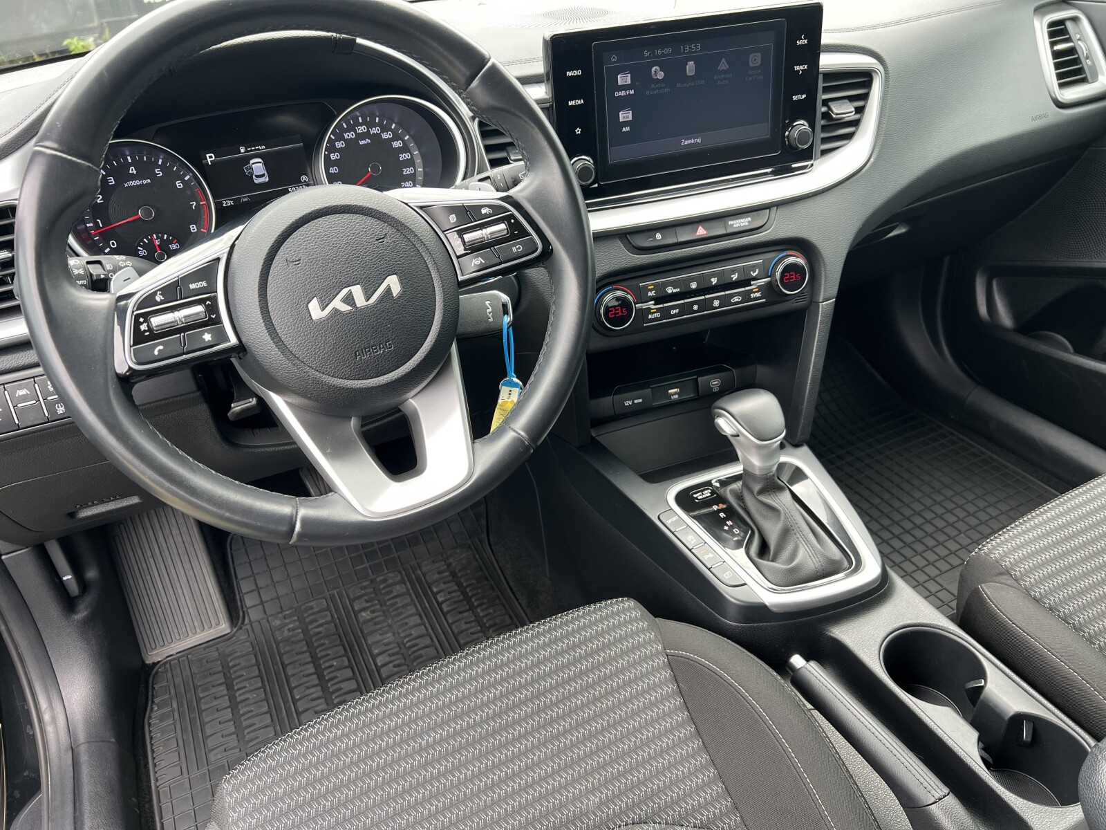 Kia XCeed - zdjęcie 10