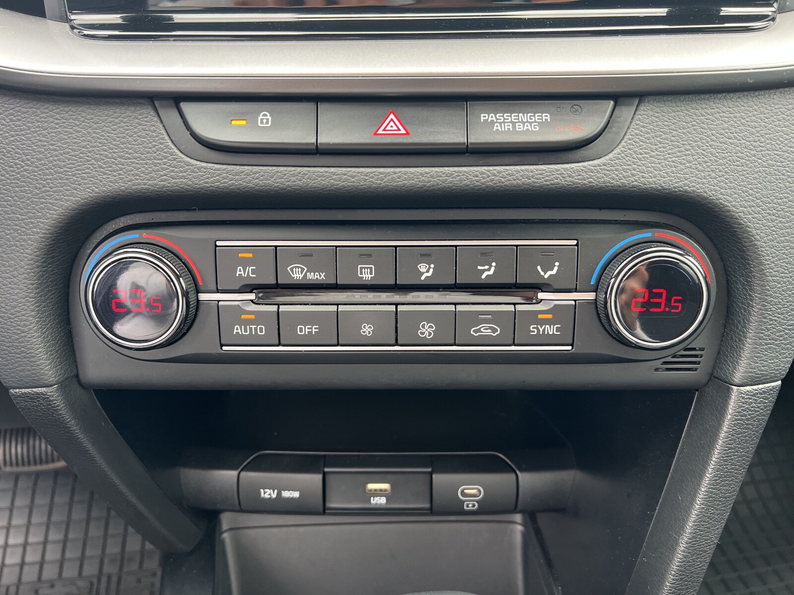 Kia XCeed - zdjęcie 22