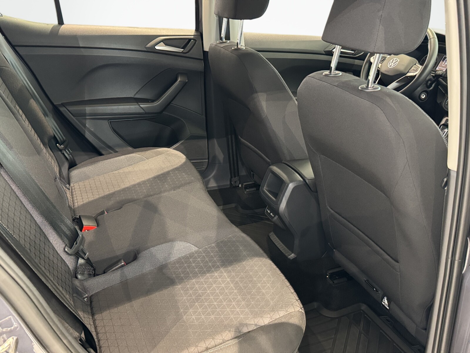 Volkswagen T-Cross - zdjęcie 16