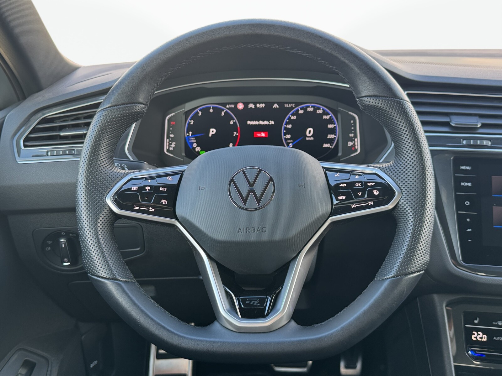 Volkswagen Tiguan - zdjęcie 11
