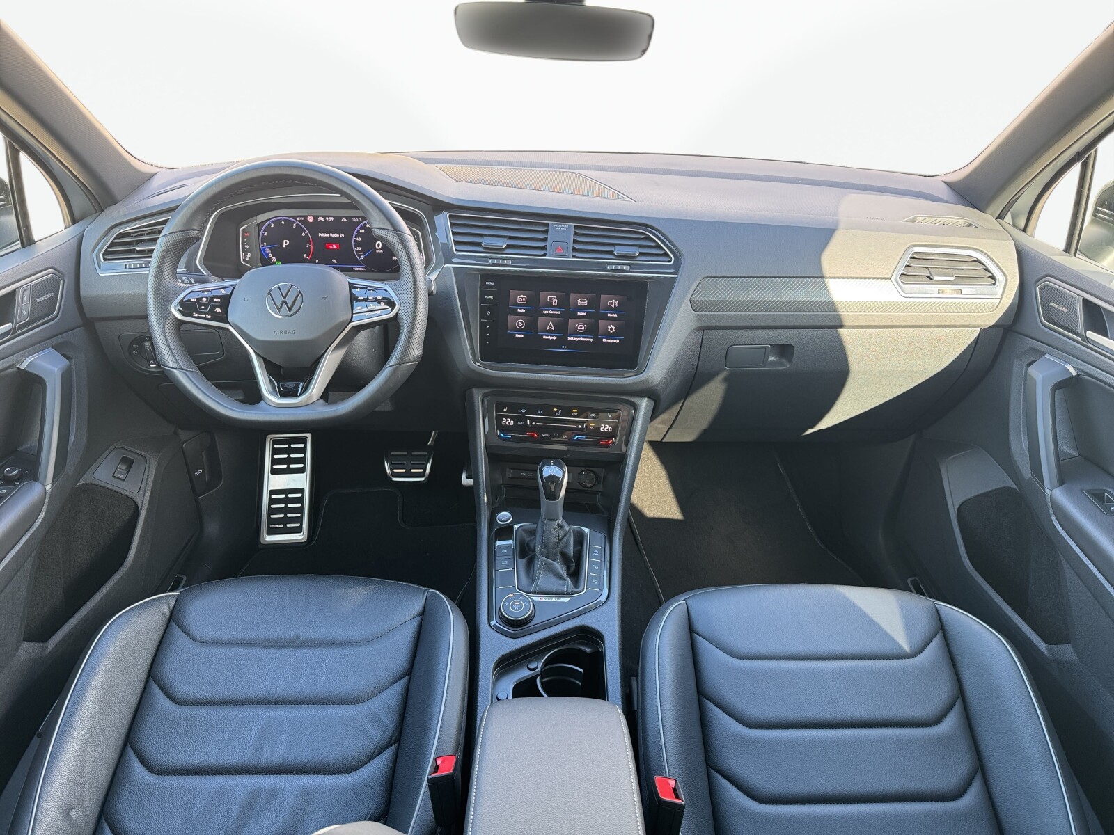 Volkswagen Tiguan - zdjęcie 10