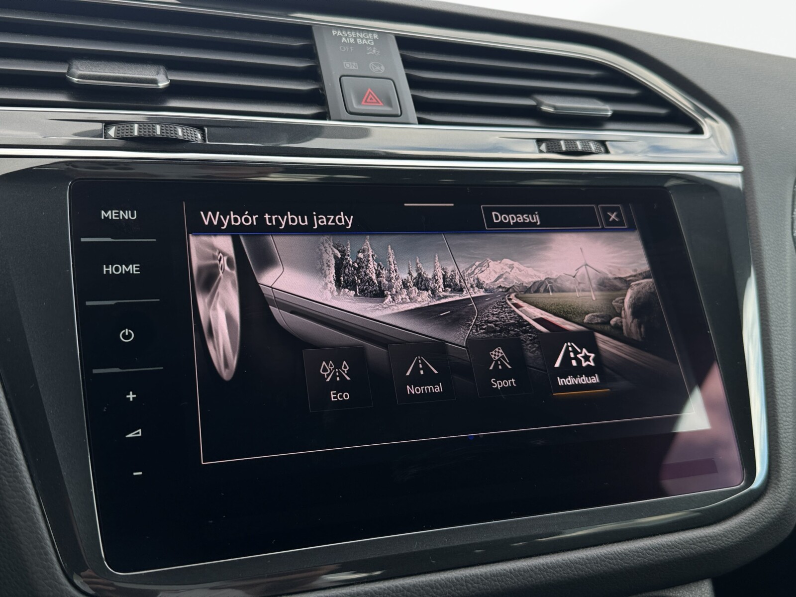 Volkswagen Tiguan - zdjęcie 23