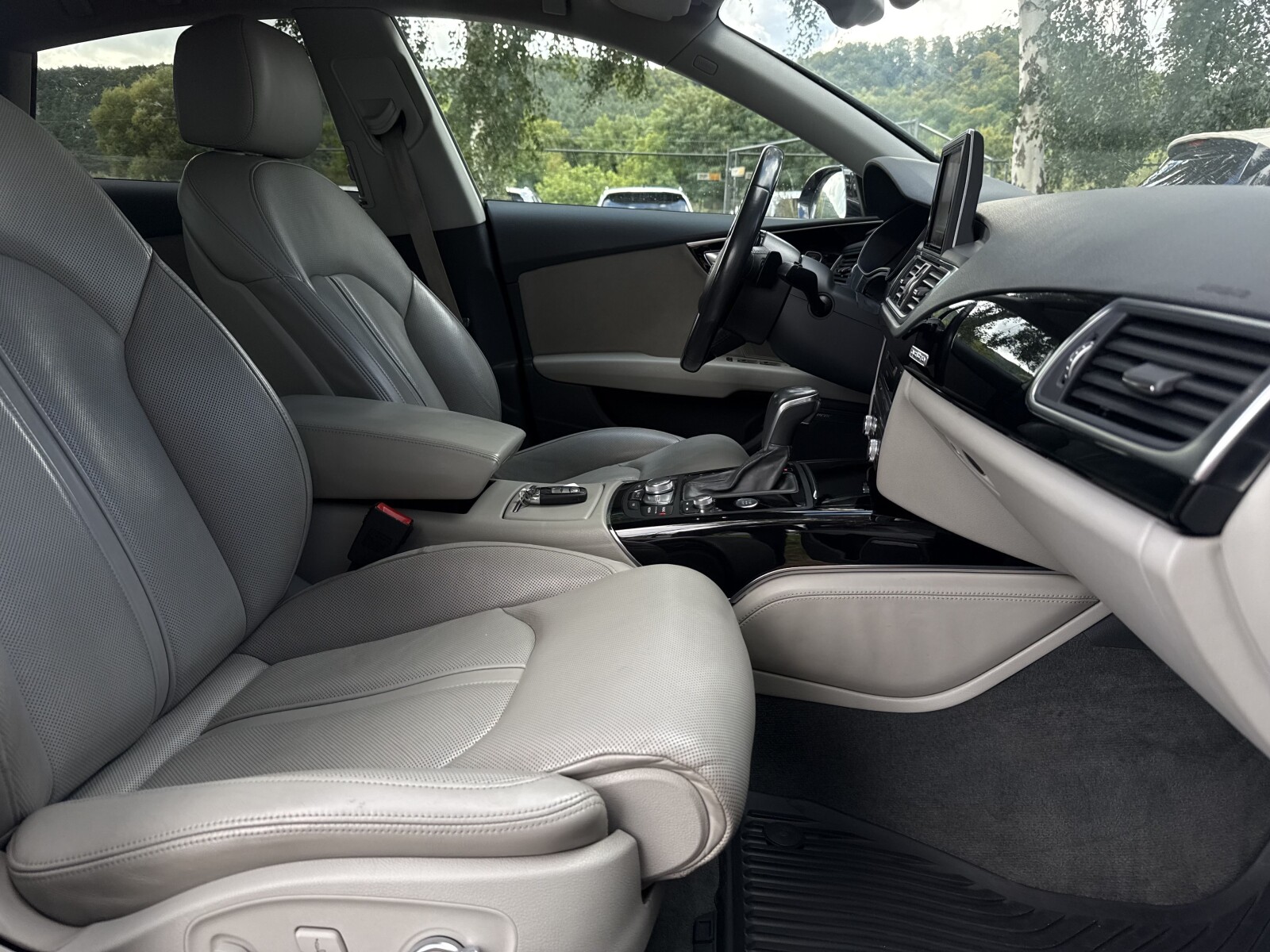 Audi A7 Sportback - zdjęcie 13