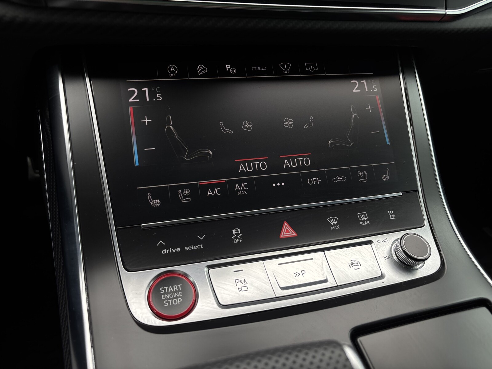 Audi SQ8 - zdjęcie 18