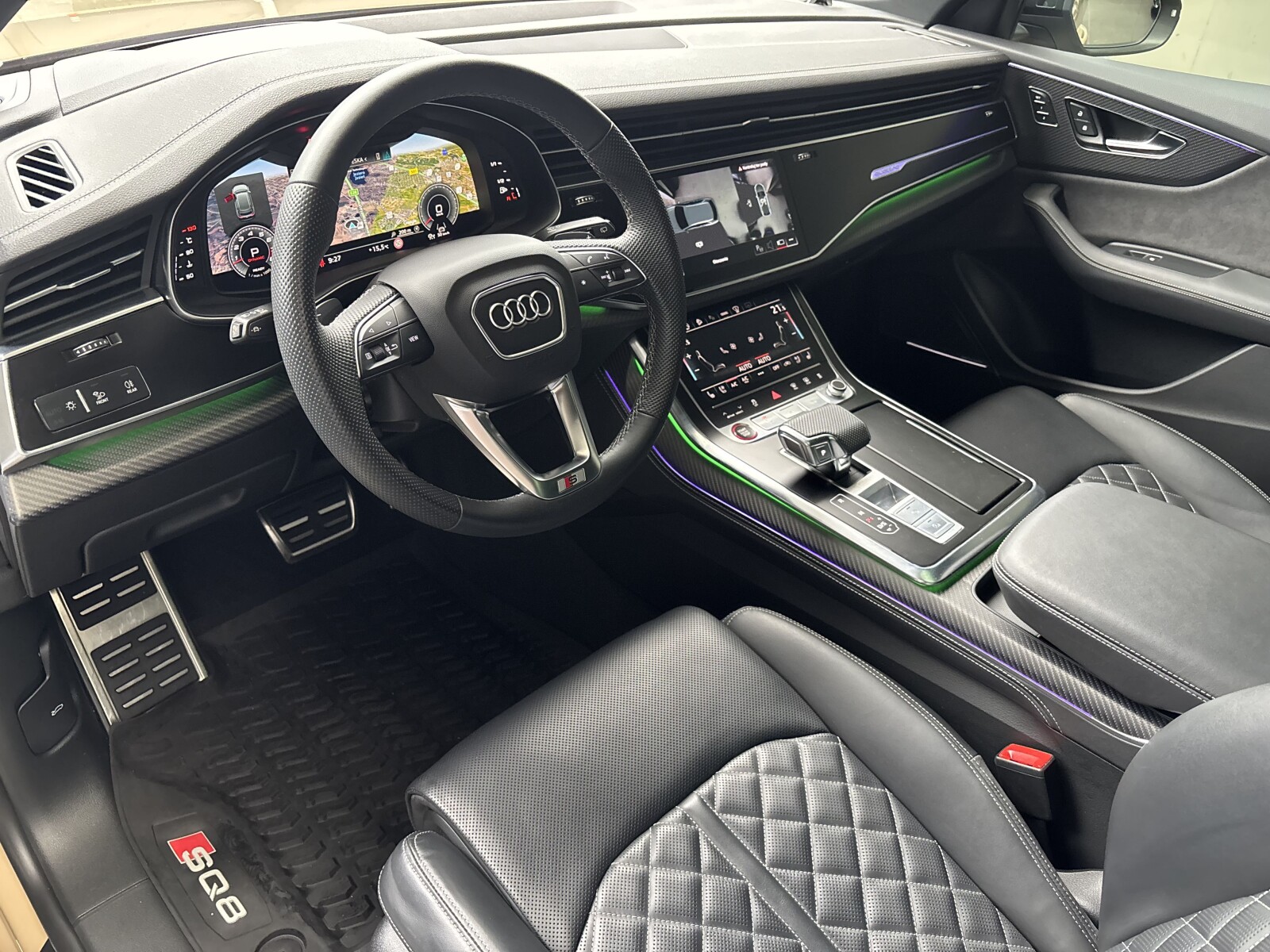 Audi SQ8 - zdjęcie 16