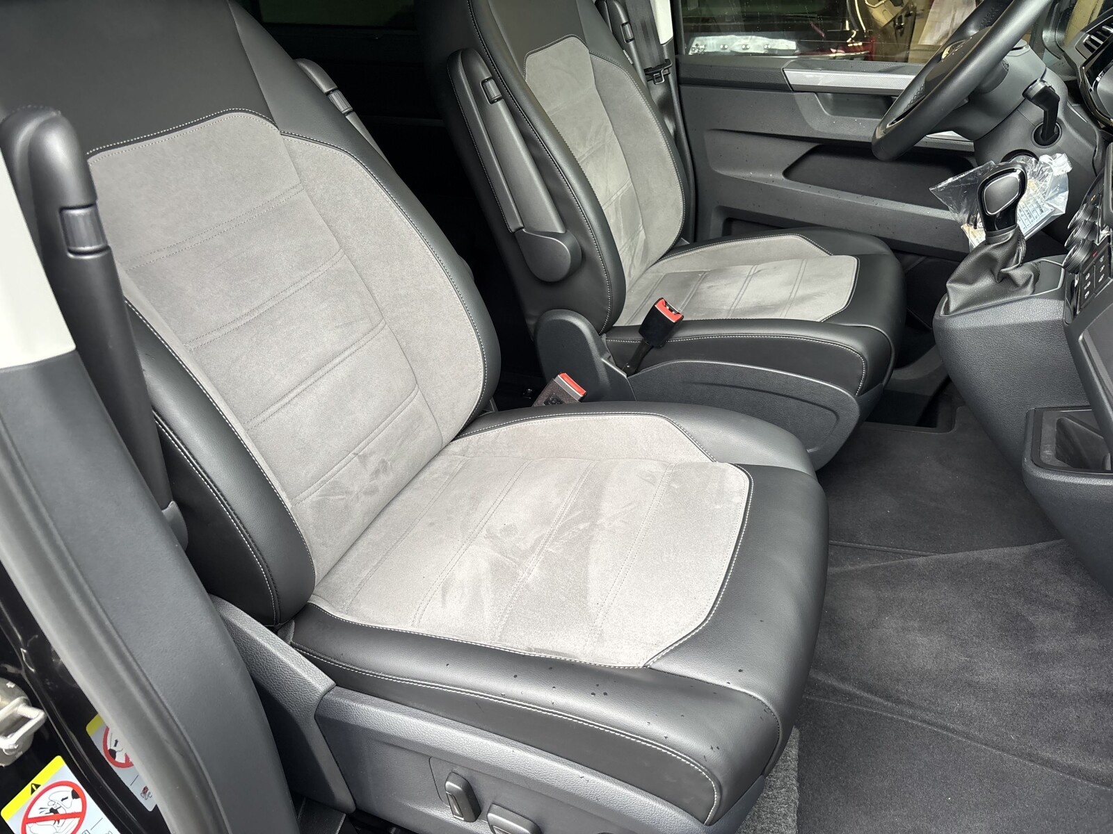 Volkswagen Multivan - zdjęcie 19