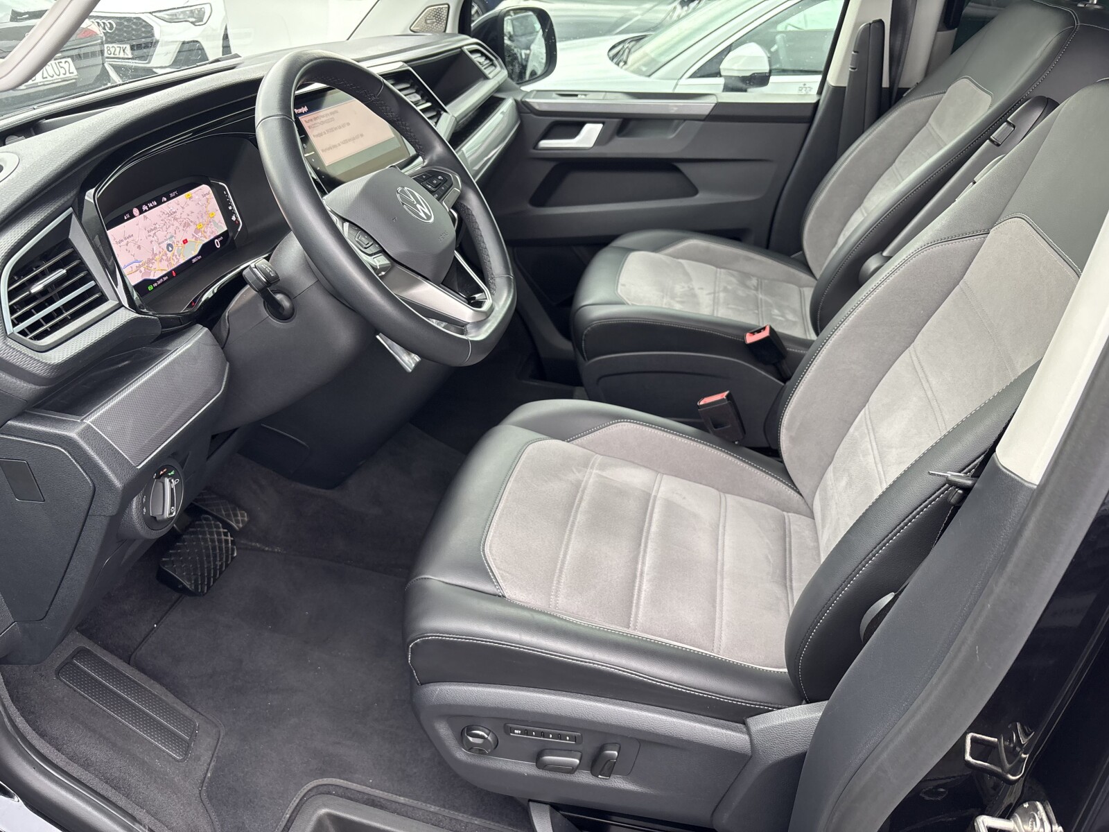 Volkswagen Multivan - zdjęcie 14