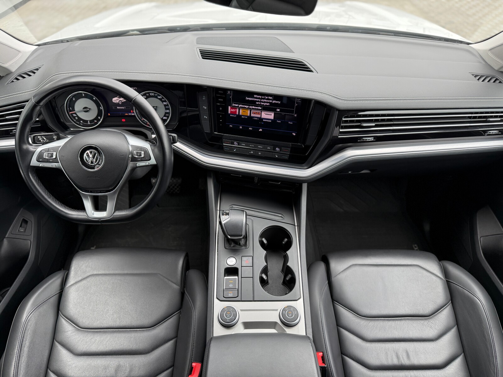 Volkswagen Touareg - zdjęcie 13