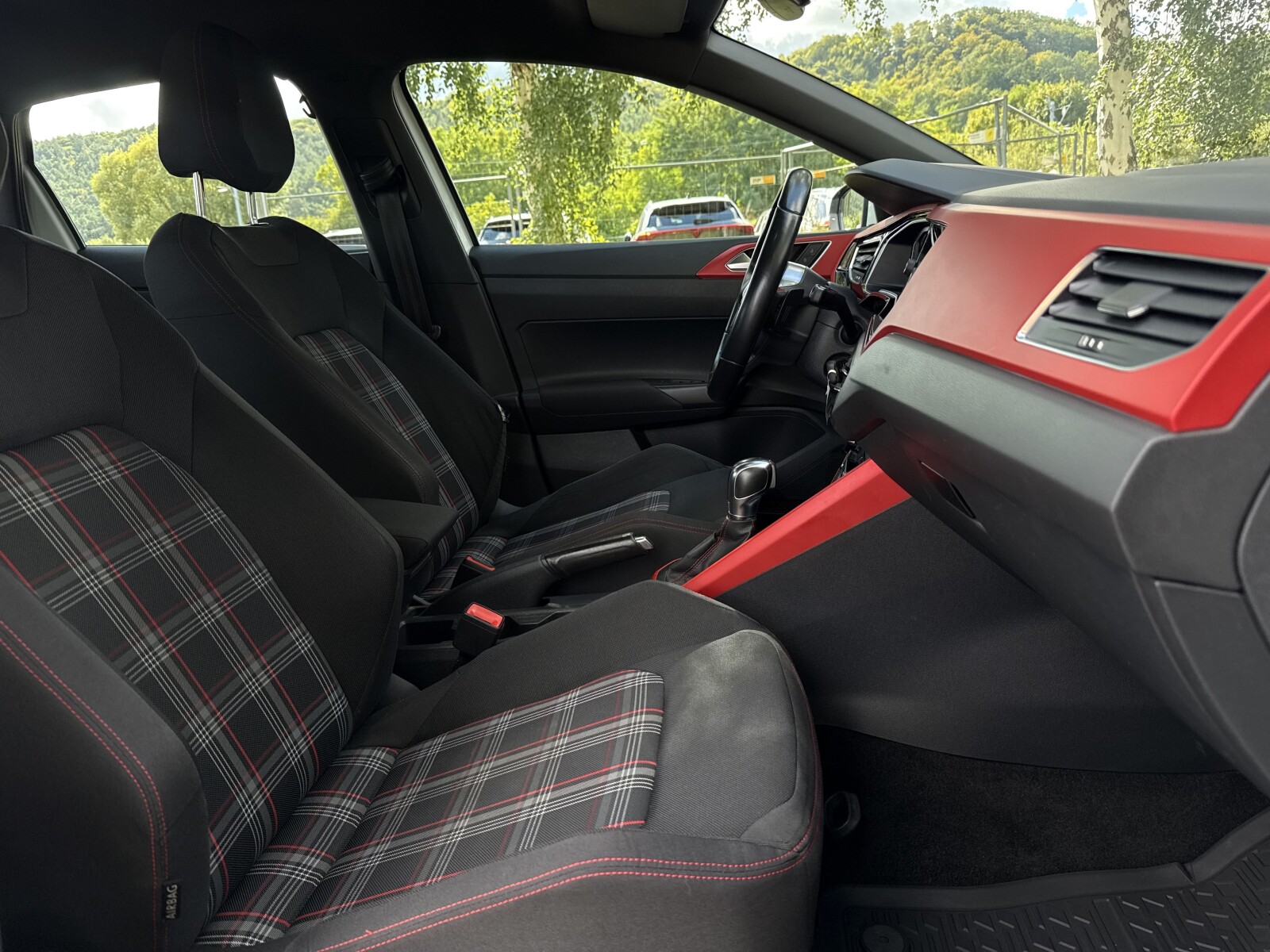 Volkswagen Polo - zdjęcie 12