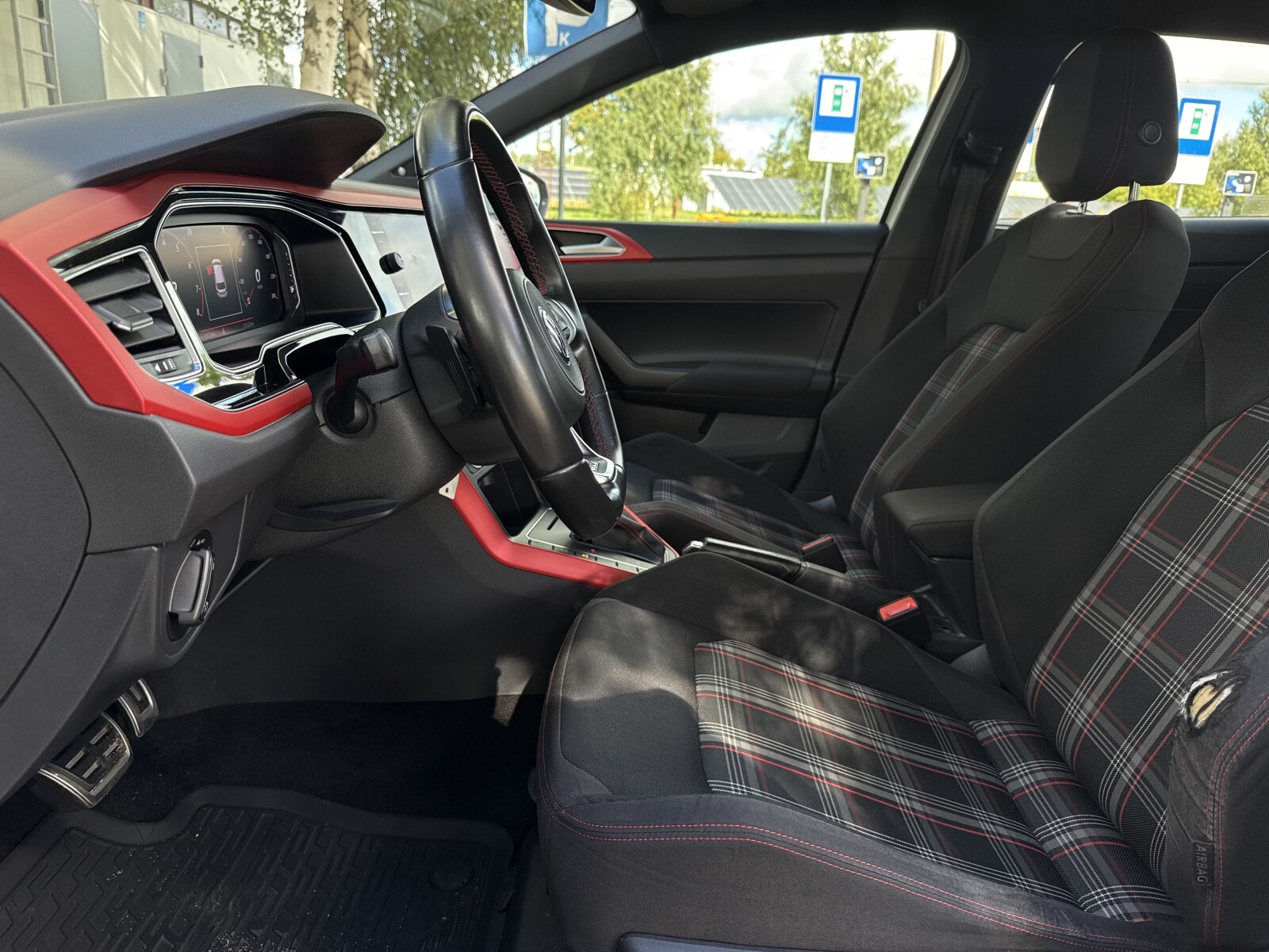 Volkswagen Polo - zdjęcie 10