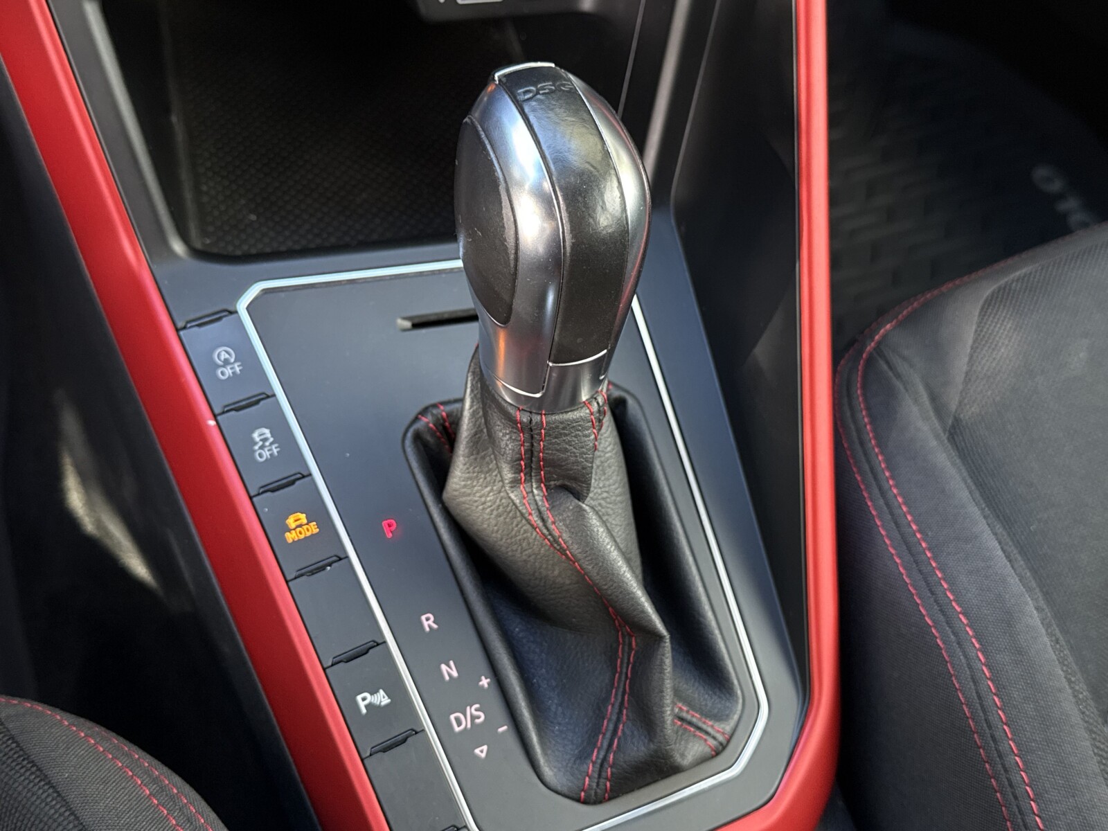 Volkswagen Polo - zdjęcie 14