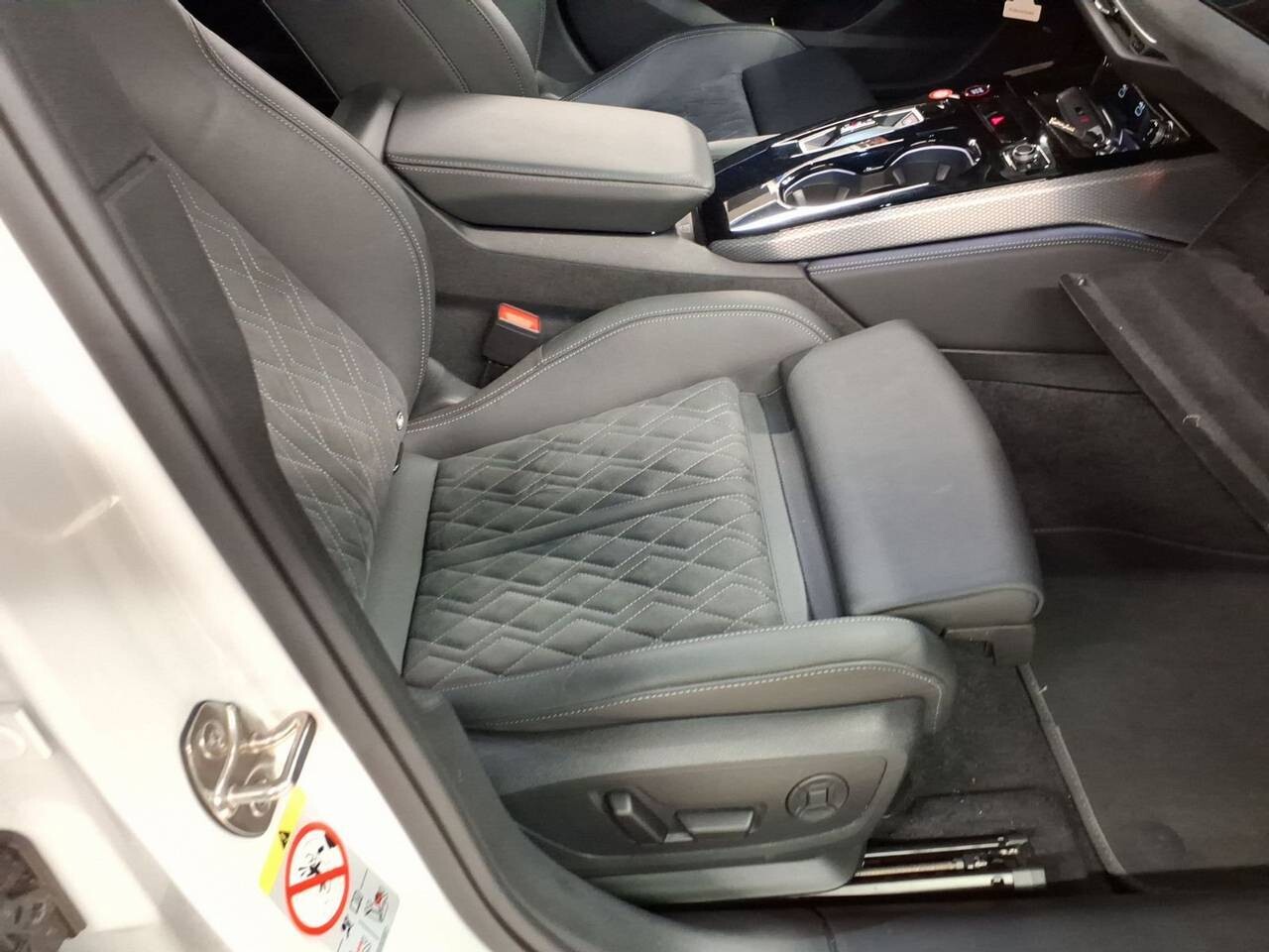 Audi S5 Limousine - zdjęcie 10